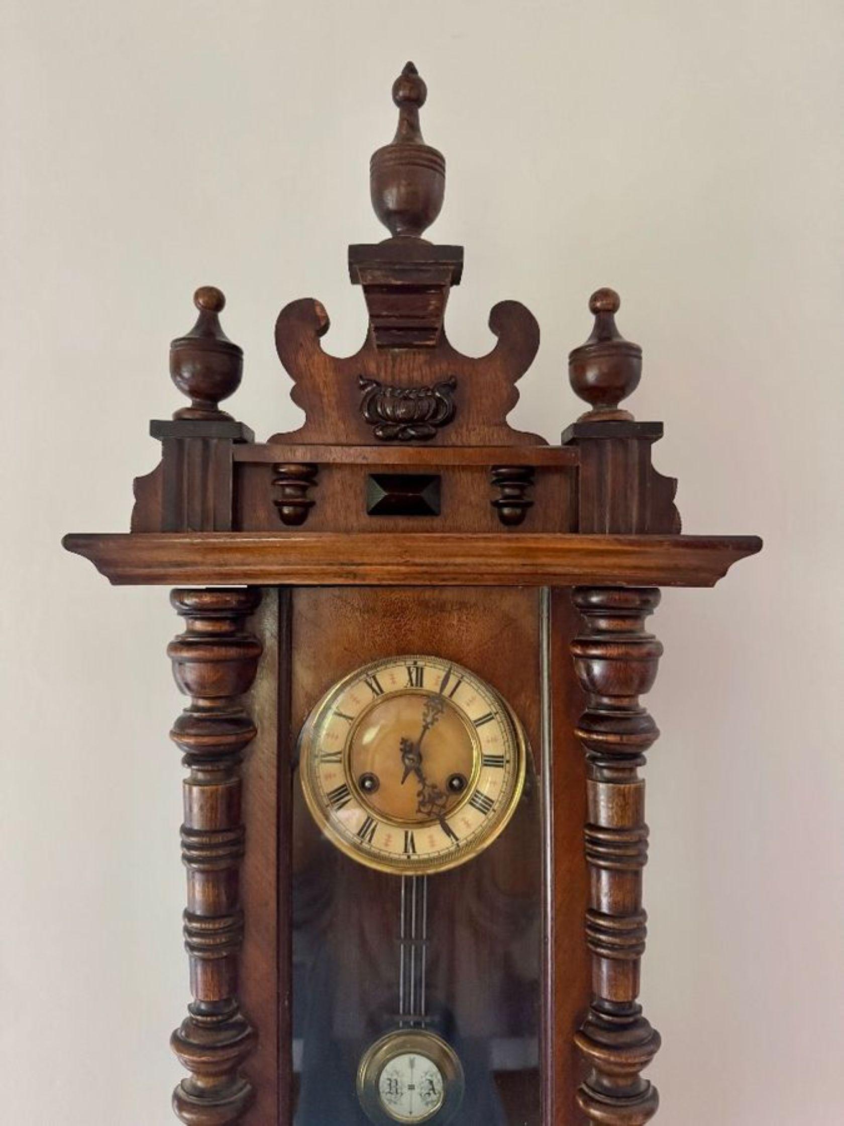 Excellent quality antique Victorian carved walnut Vienna wall clock In Good Condition For Sale In Ipswich, GB