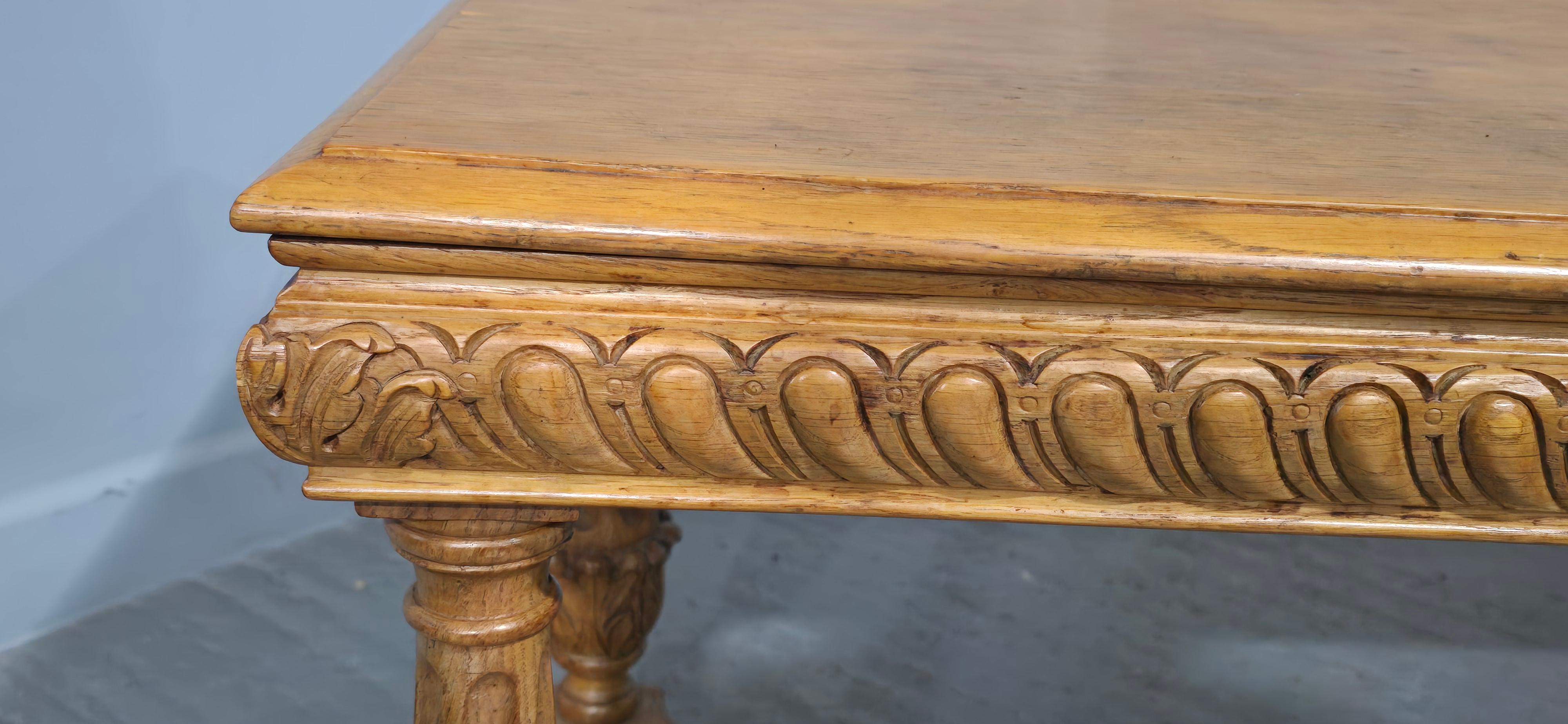 Fußbankhocker in hervorragender Qualität im Zustand „Hervorragend“ im Angebot in Swadlincote, GB