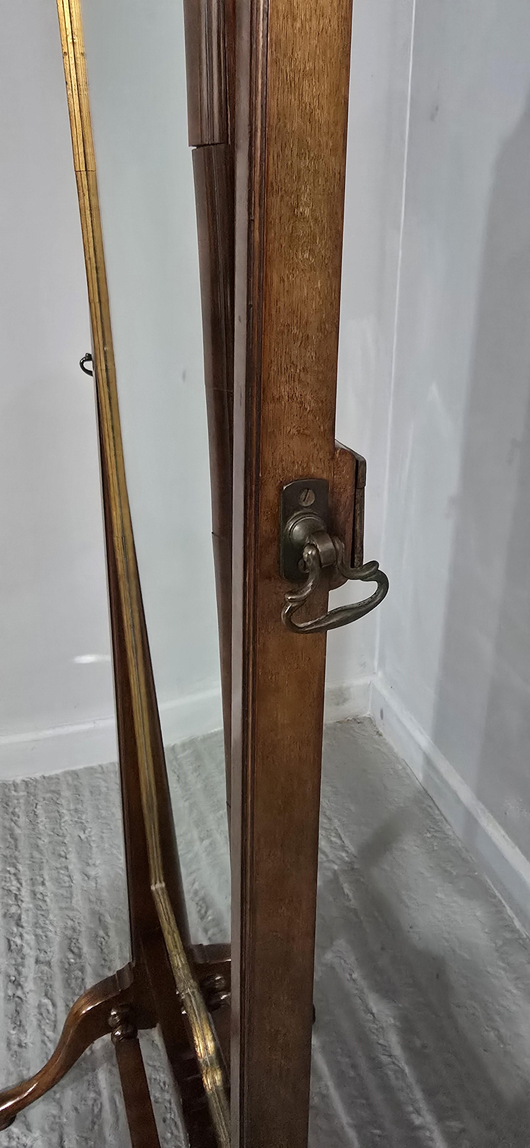Espejo cheval de nogal de excelente calidad en venta 1