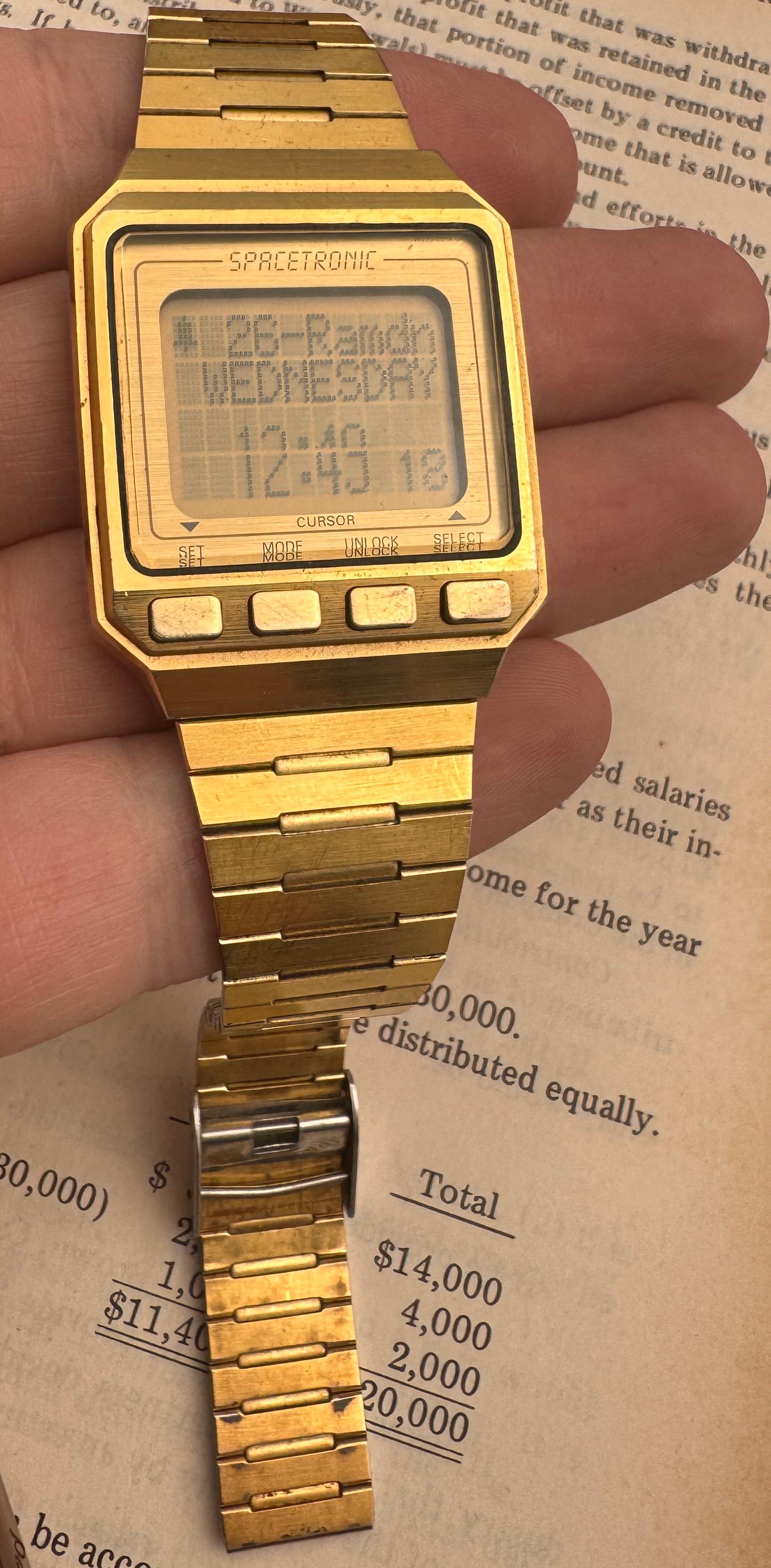 EXCELLENT RARE SEIKO Spacetronic Gold Plated W0300010 DIGITAL ISLAMIC WATCH 3