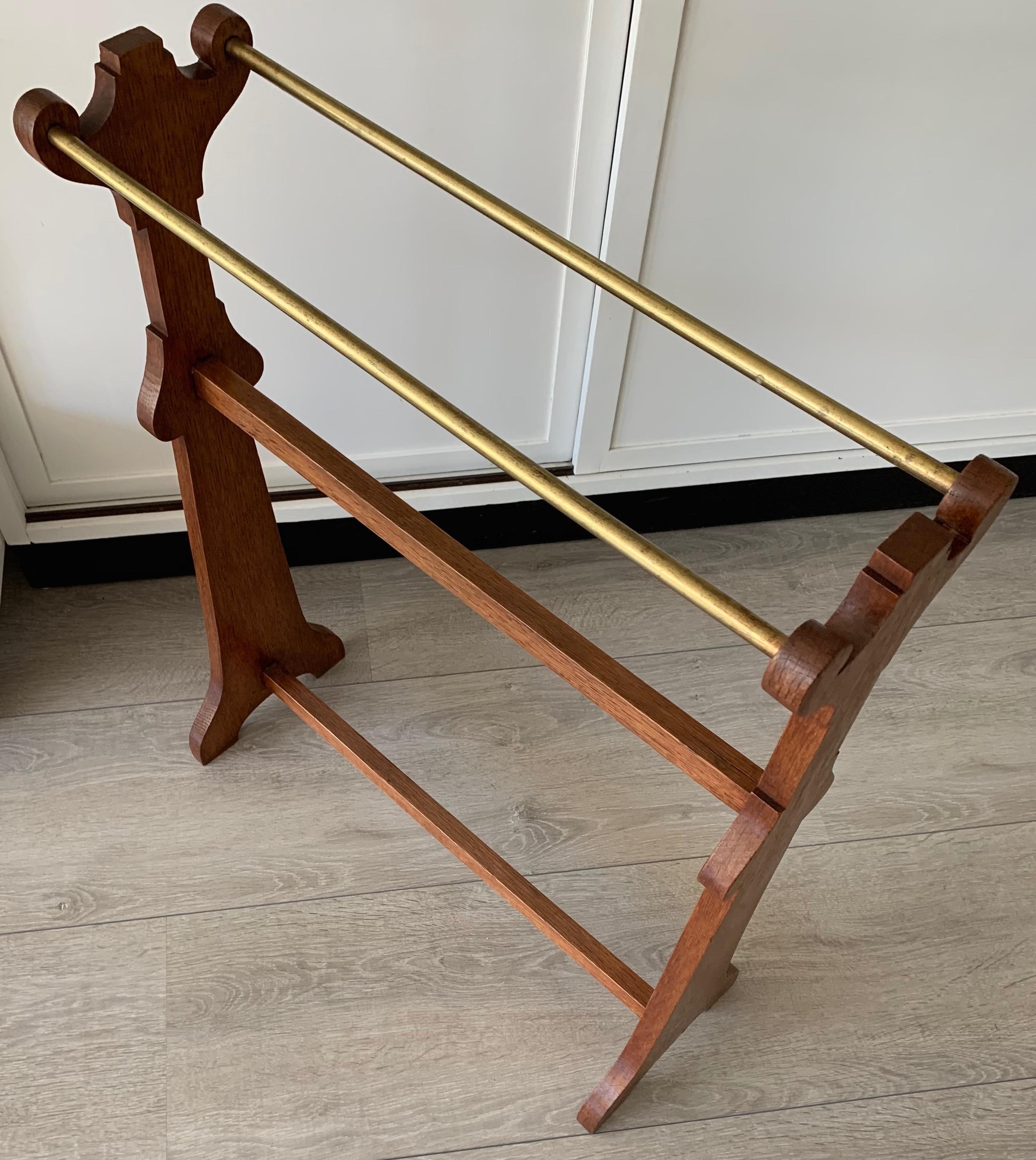 Arts and Crafts Solid Oak and Brass Towel Rack, circa 1900 For Sale 6