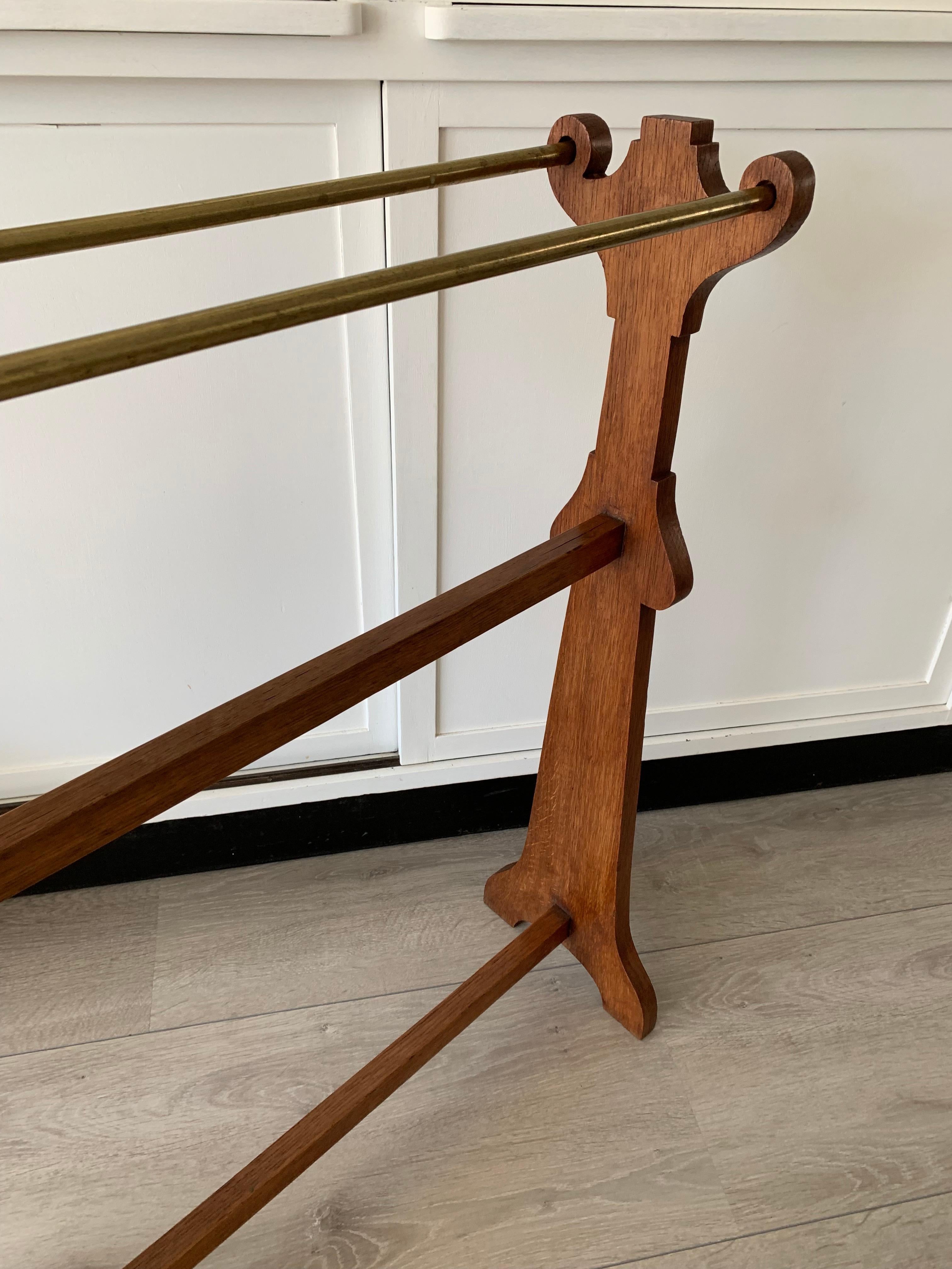 Arts and Crafts Solid Oak and Brass Towel Rack, circa 1900 For Sale 9
