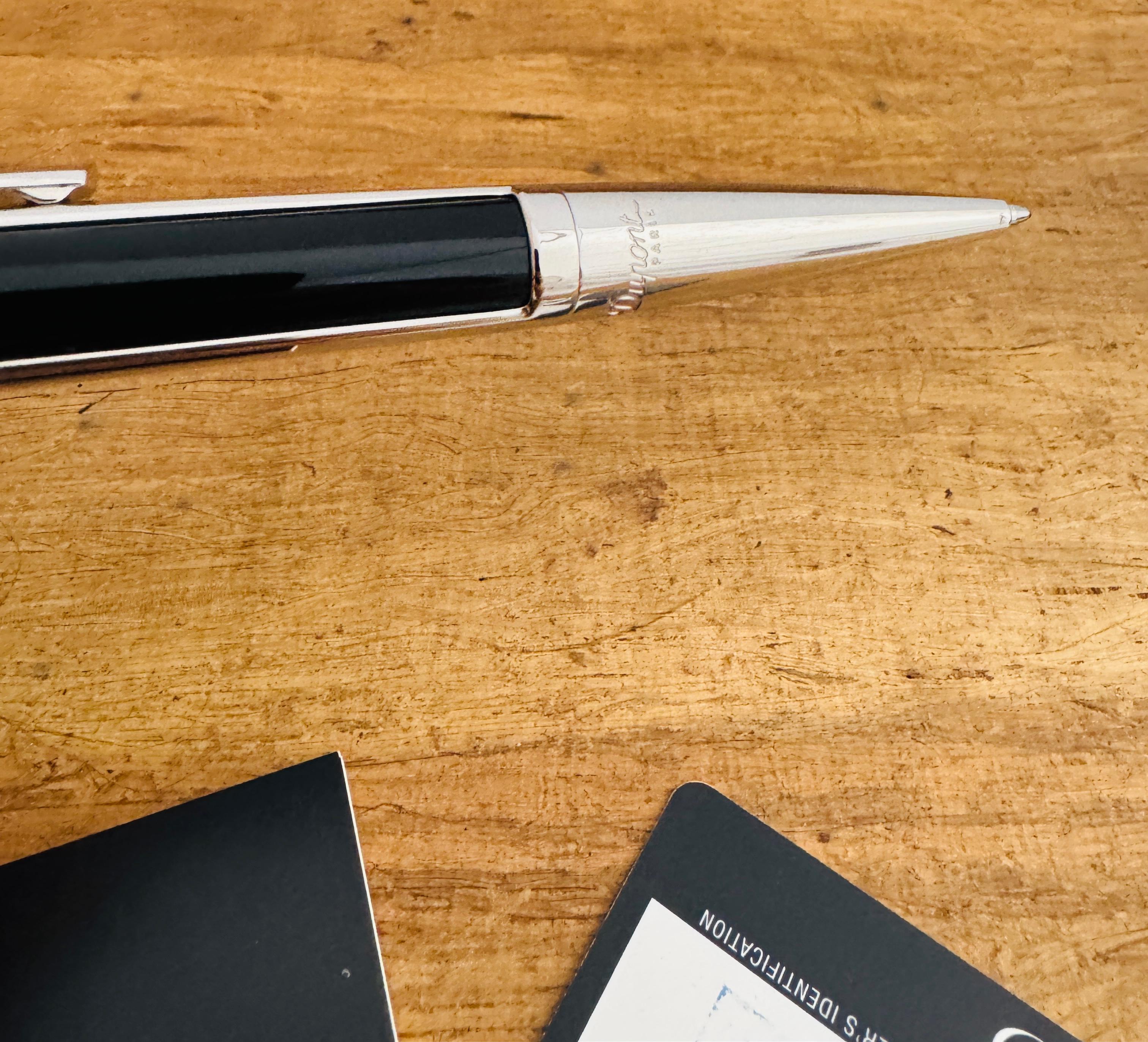 Excellent S.T. Dupont Defi Ballpoint Pen Gun Metal complète en vente 11