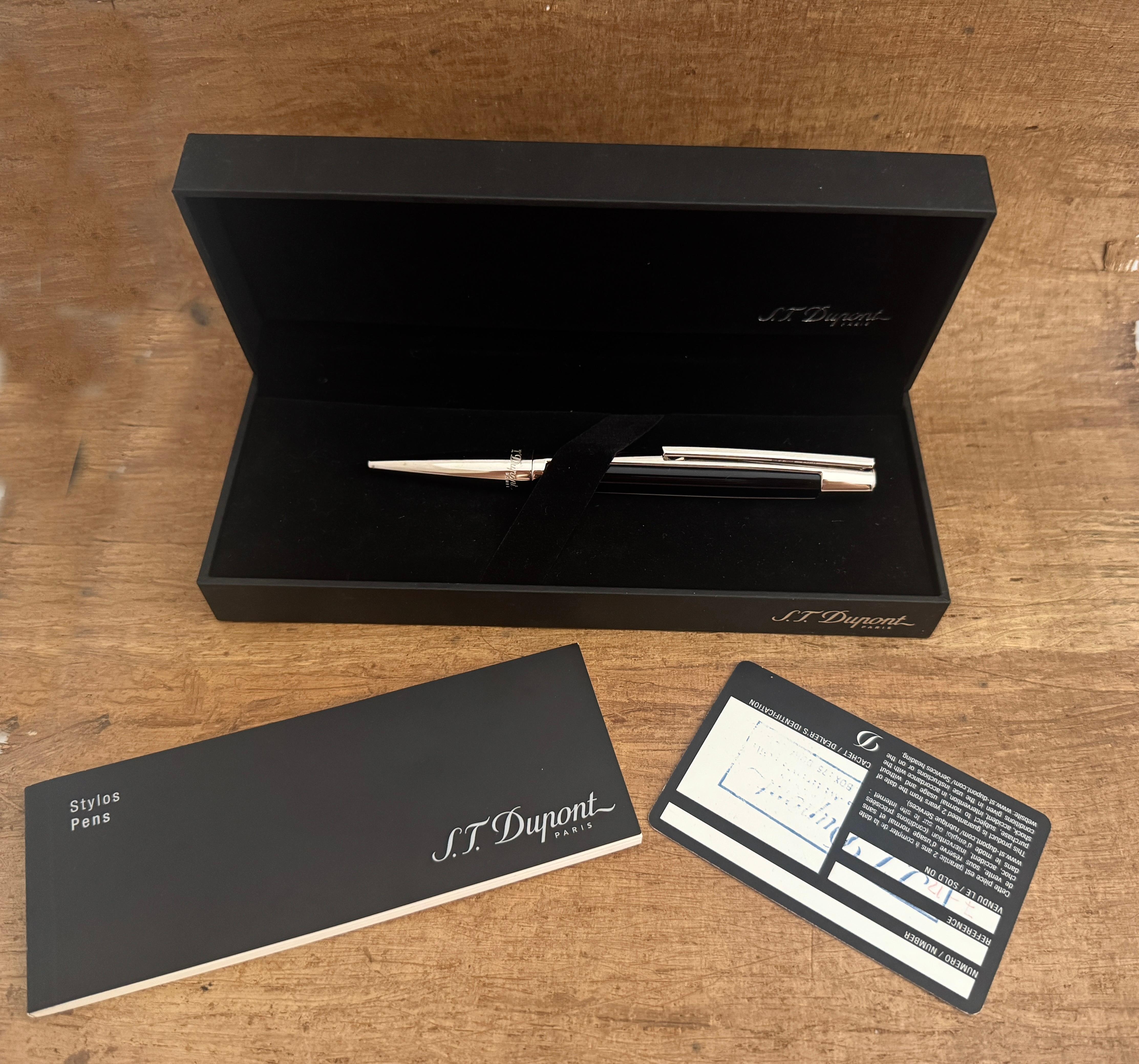 Excellent S.T. Dupont Defi Ballpoint Pen Gun Metal complète Excellent état - En vente à Toronto, CA