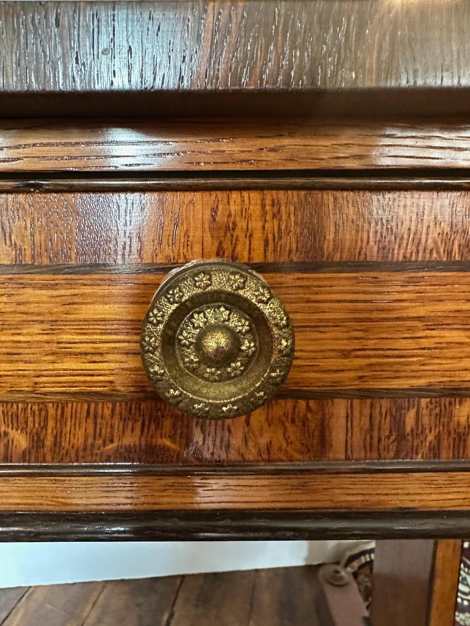 Excellent Vintage Drop Leaf Desk or Side Table For Sale 2