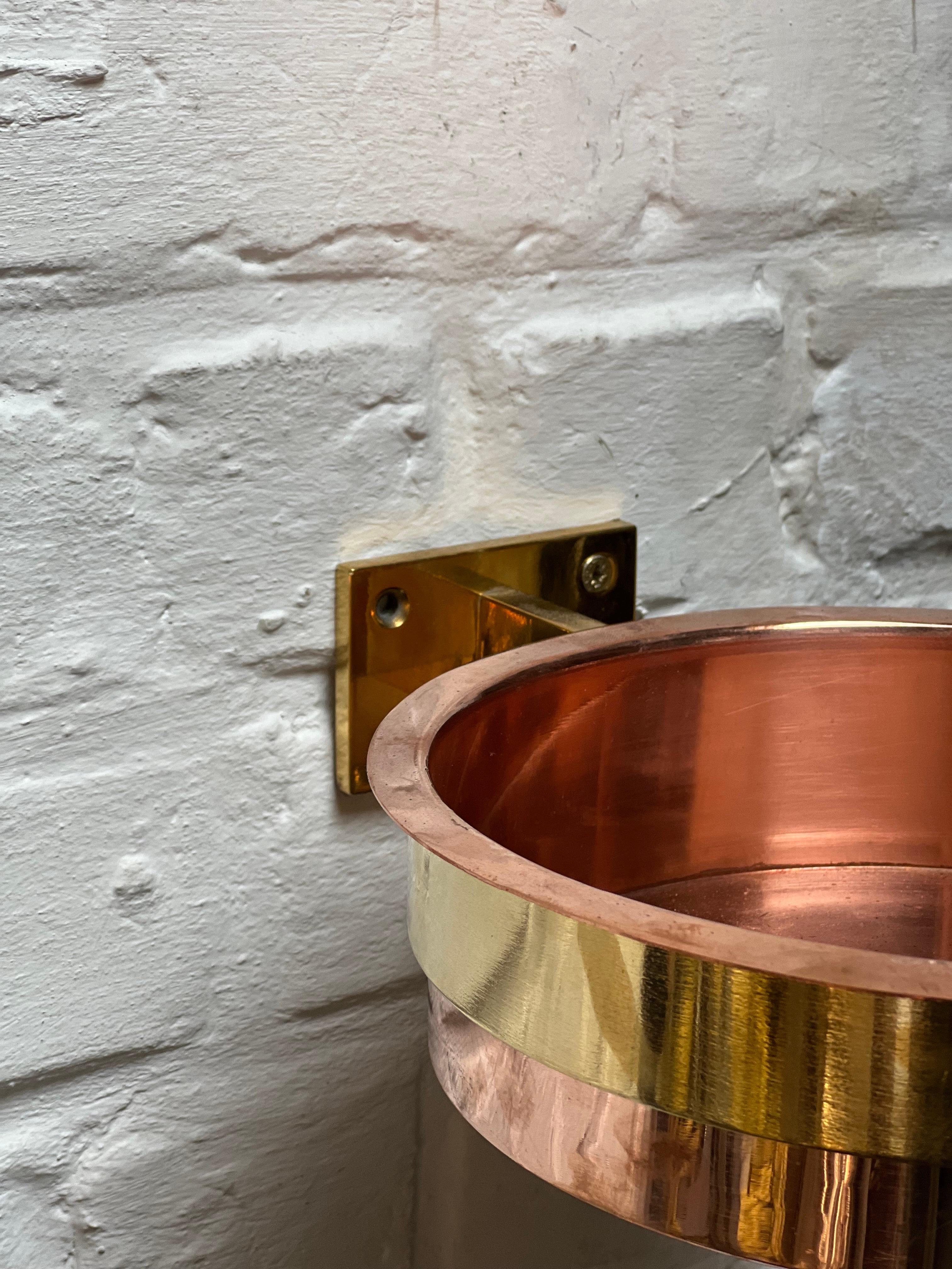 Scandinavian Modern Excepcional Brass and Copper Wall Ashtray by Hans Agne Jakobsson, Sweden 1960s For Sale