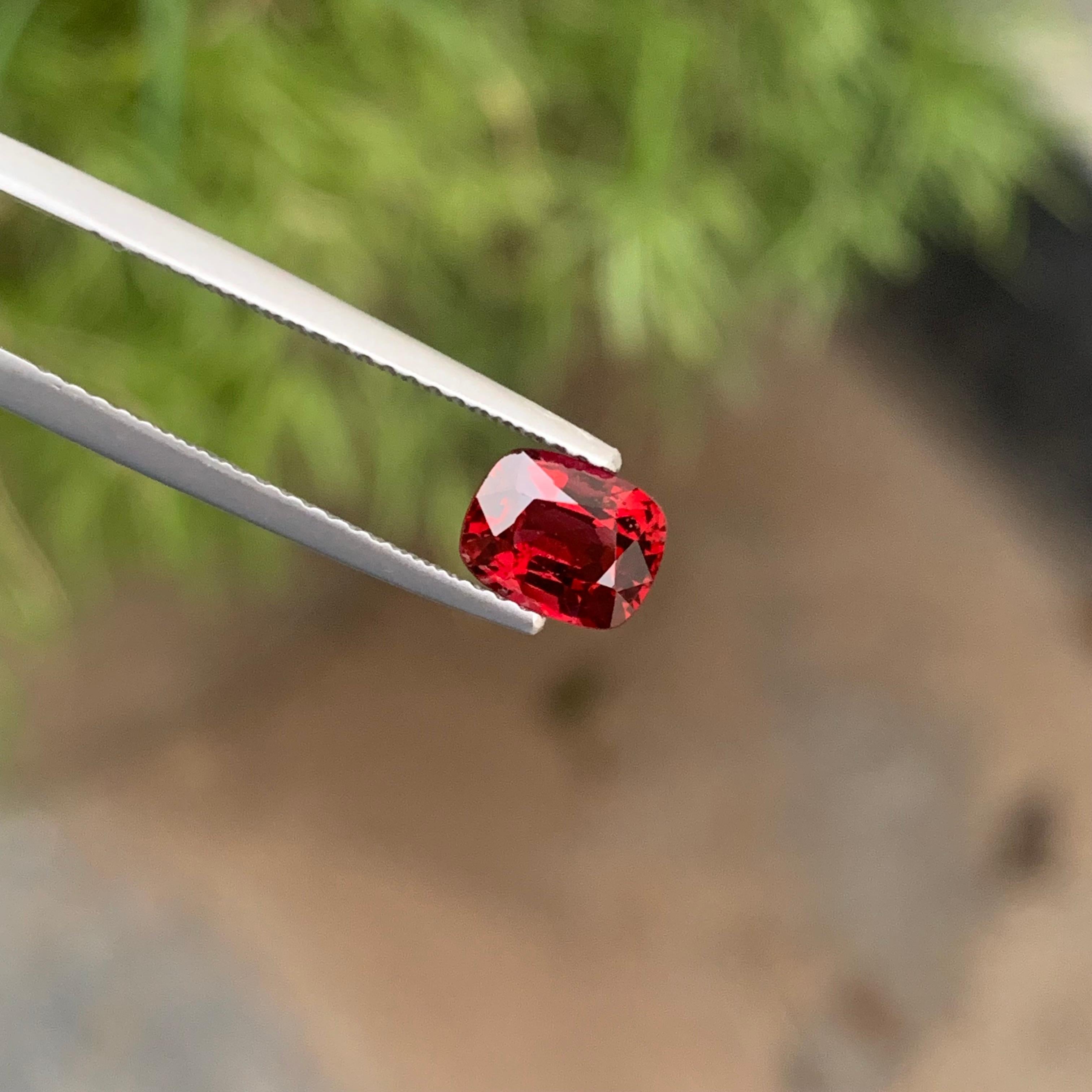 Exceptional 1.15 Carat Natural Loose Red Spinel From Burma Myanmar For Sale 4