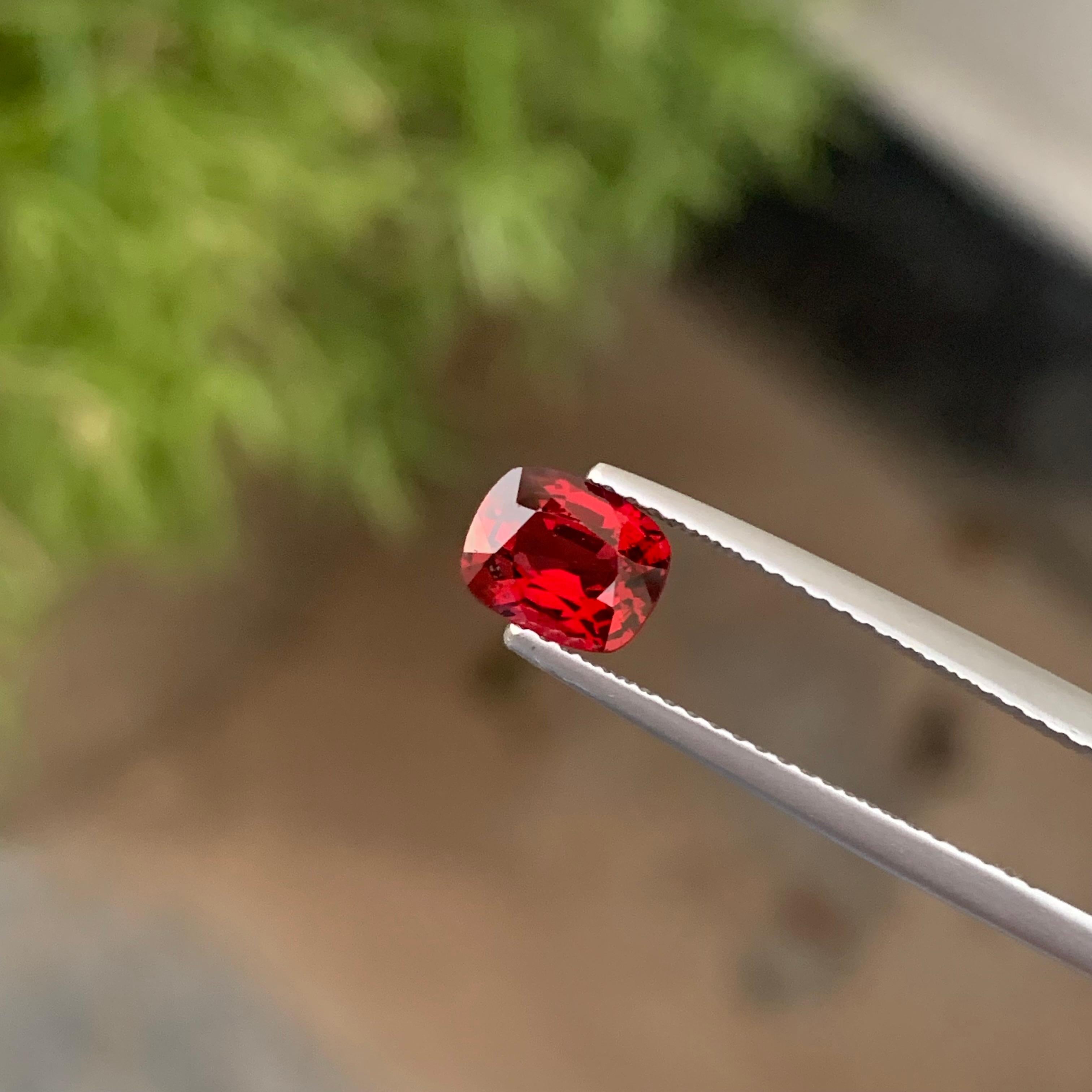 Women's or Men's Exceptional 1.15 Carat Natural Loose Red Spinel From Burma Myanmar For Sale