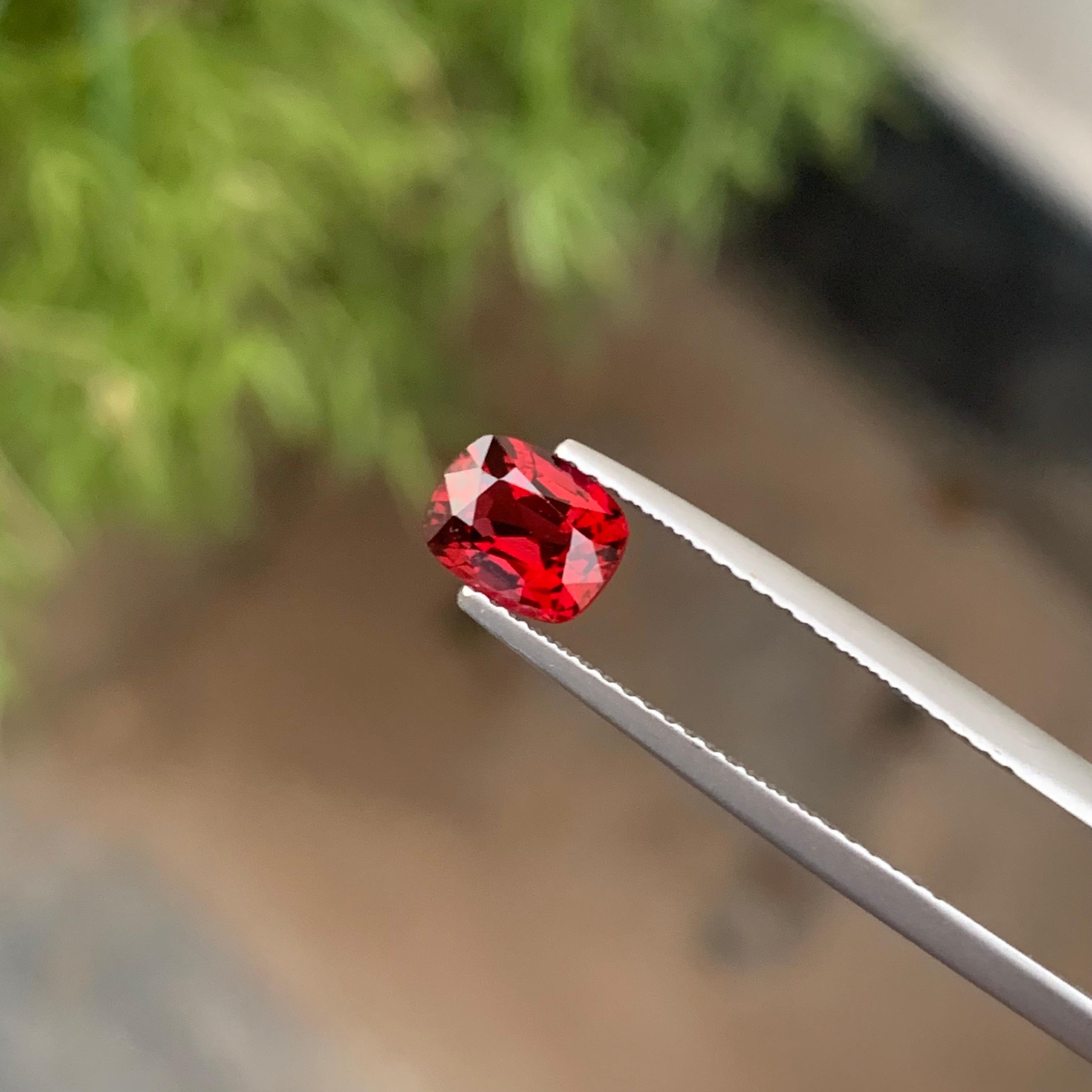 Exceptional 1.15 Carat Natural Loose Red Spinel From Burma Myanmar For Sale 2