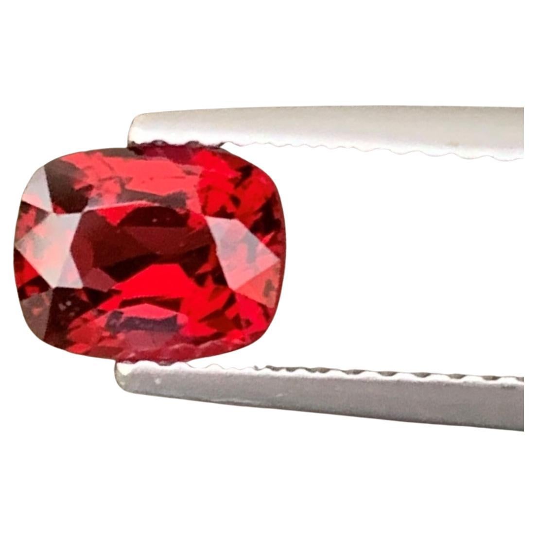 Exceptionnel spinelle rouge naturel non serti de 1,15 carat provenant du Myanmar