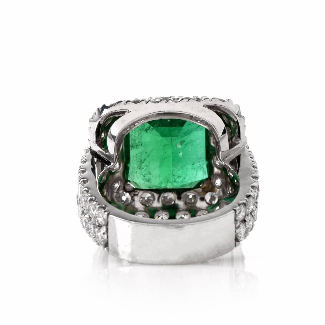 Retro Exceptional 13.67cts Emerald and Diamond Platinum Cocktail Ring For Sale