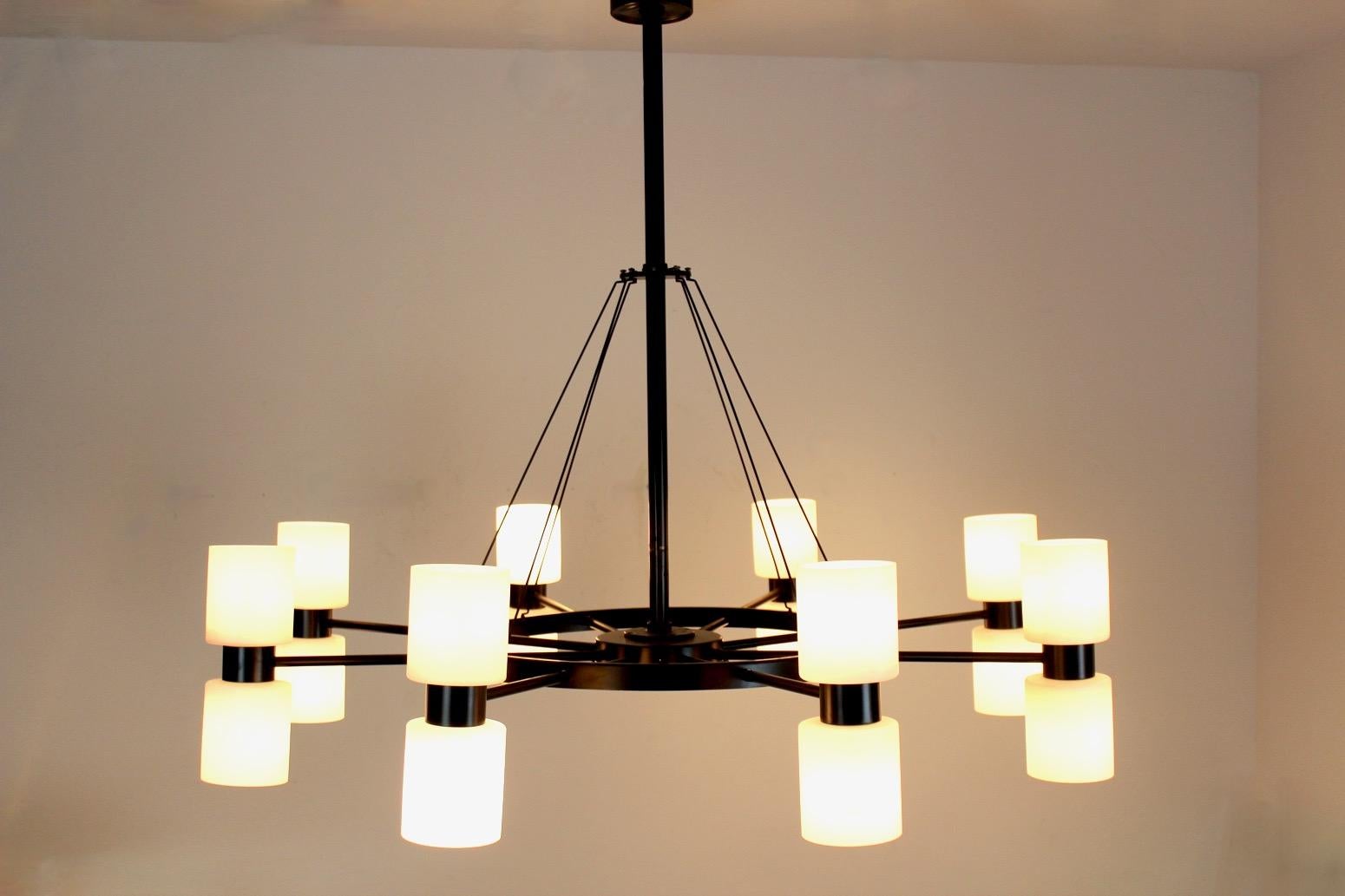 Exceptional 16-Light Chandelier 'Zonnewende' by J.W. Bosman for RAAK Amsterdam For Sale 2