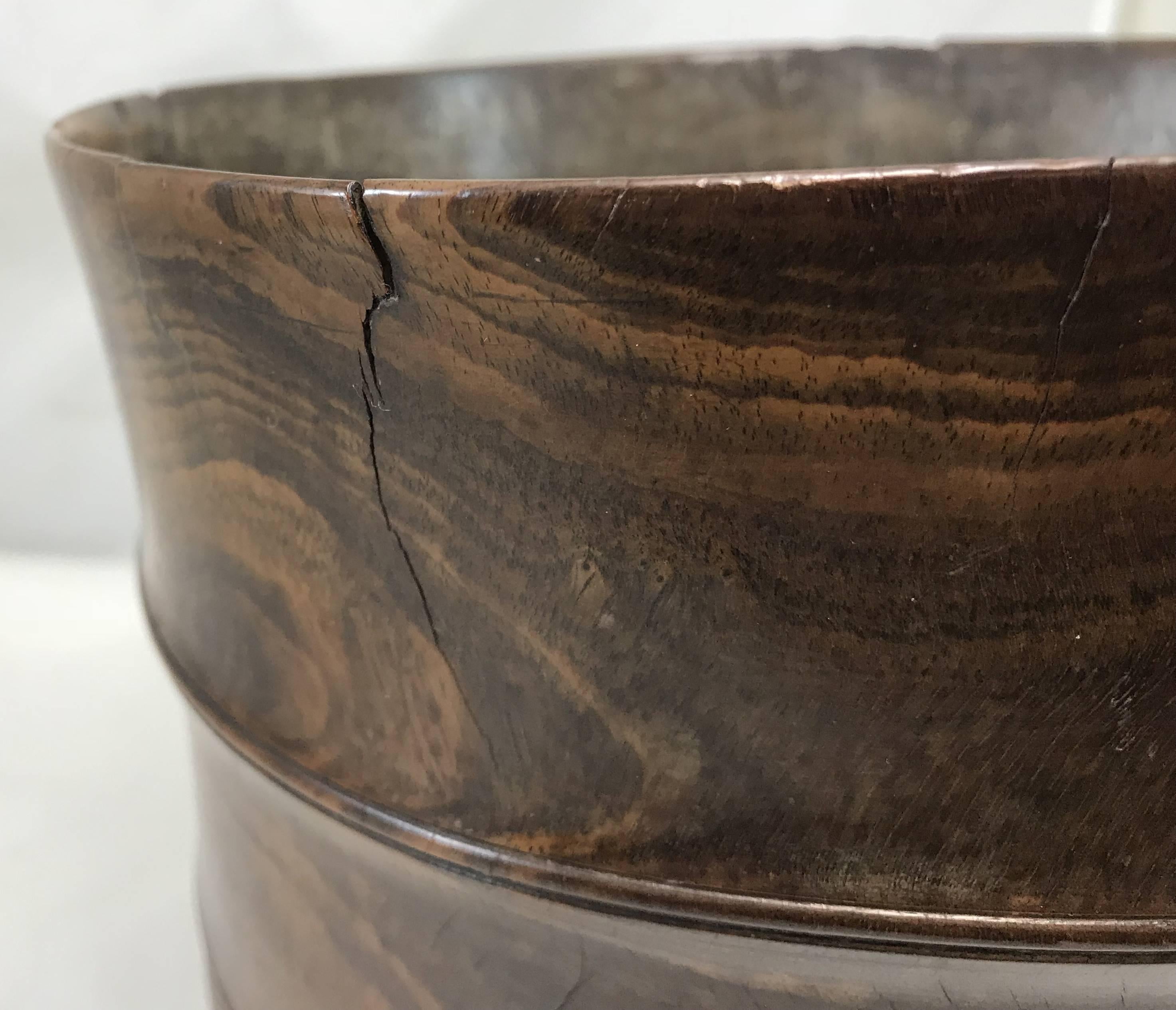 Exceptional 17th Century Carved English Wassail Bowl in Figured Lignum Vitae In Good Condition In Milford, NH