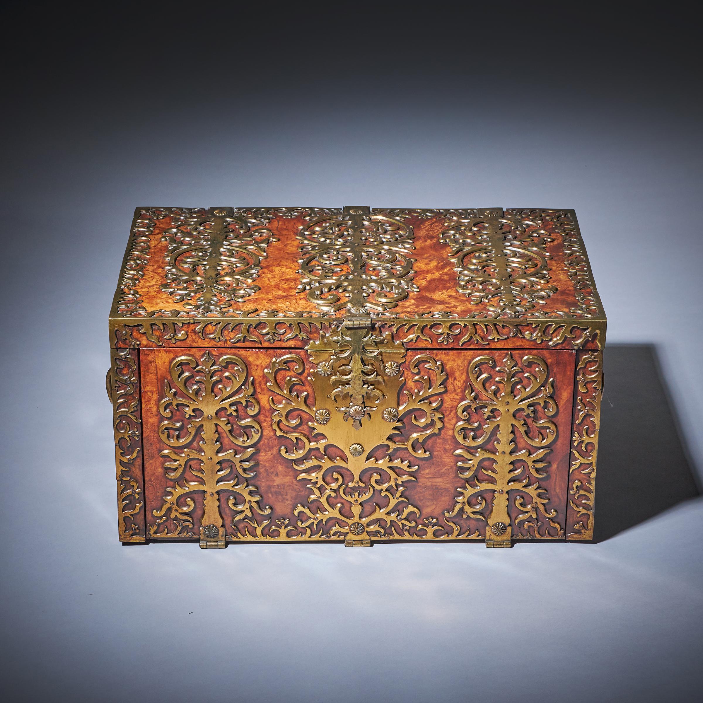 Important 17th Century Charles II Burr Walnut Coffre Fort Strong Box, Circa 1675 In Good Condition In Oxfordshire, United Kingdom