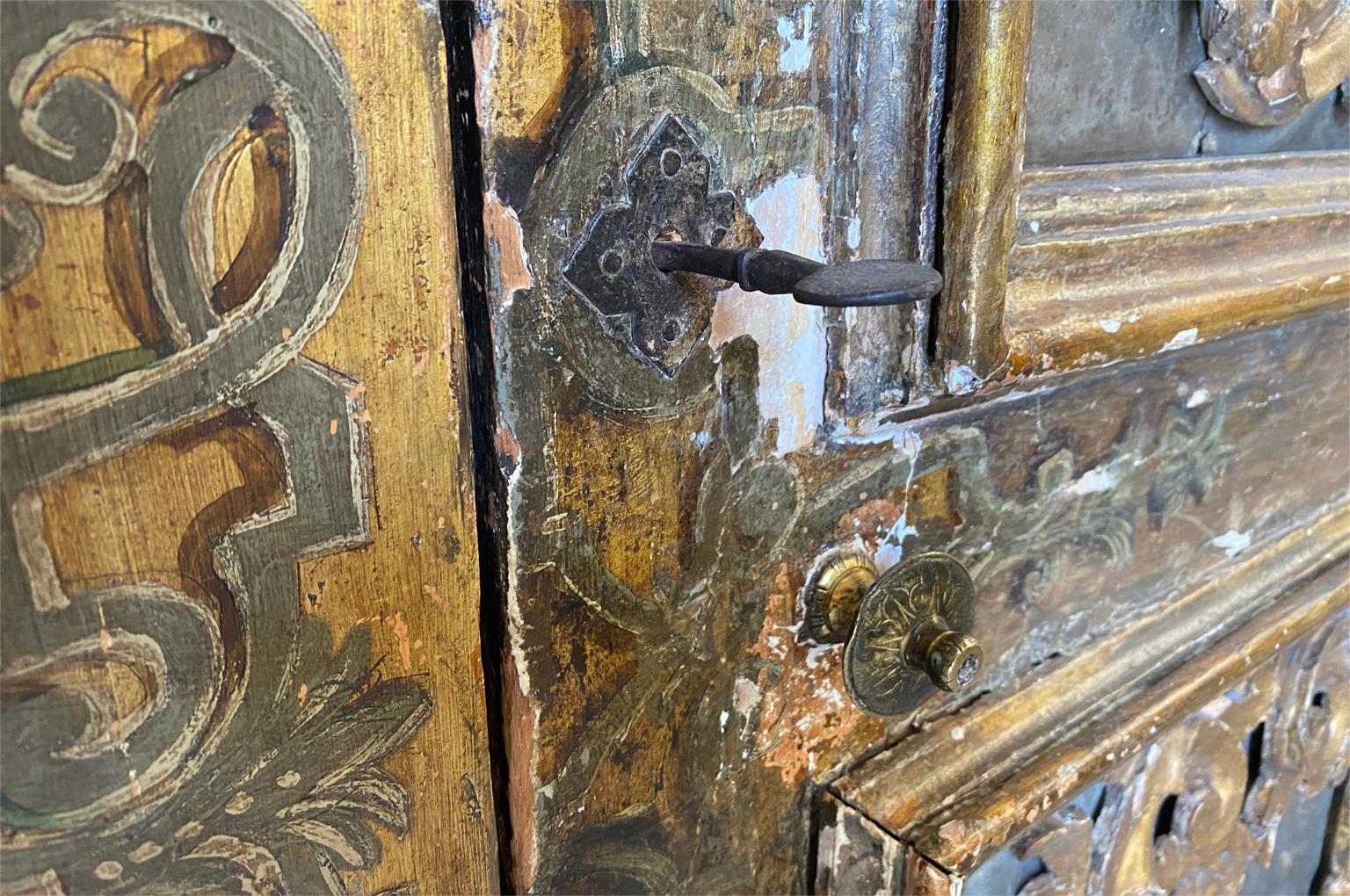 Exceptionnelle paire de portes italiennes du 17e siècle en vente 4
