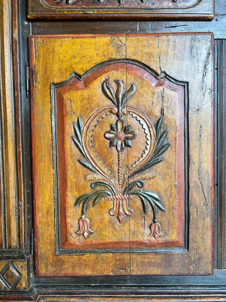 Exceptional 17th Century Northern Italian Armoire A' 4 Portes For Sale 4