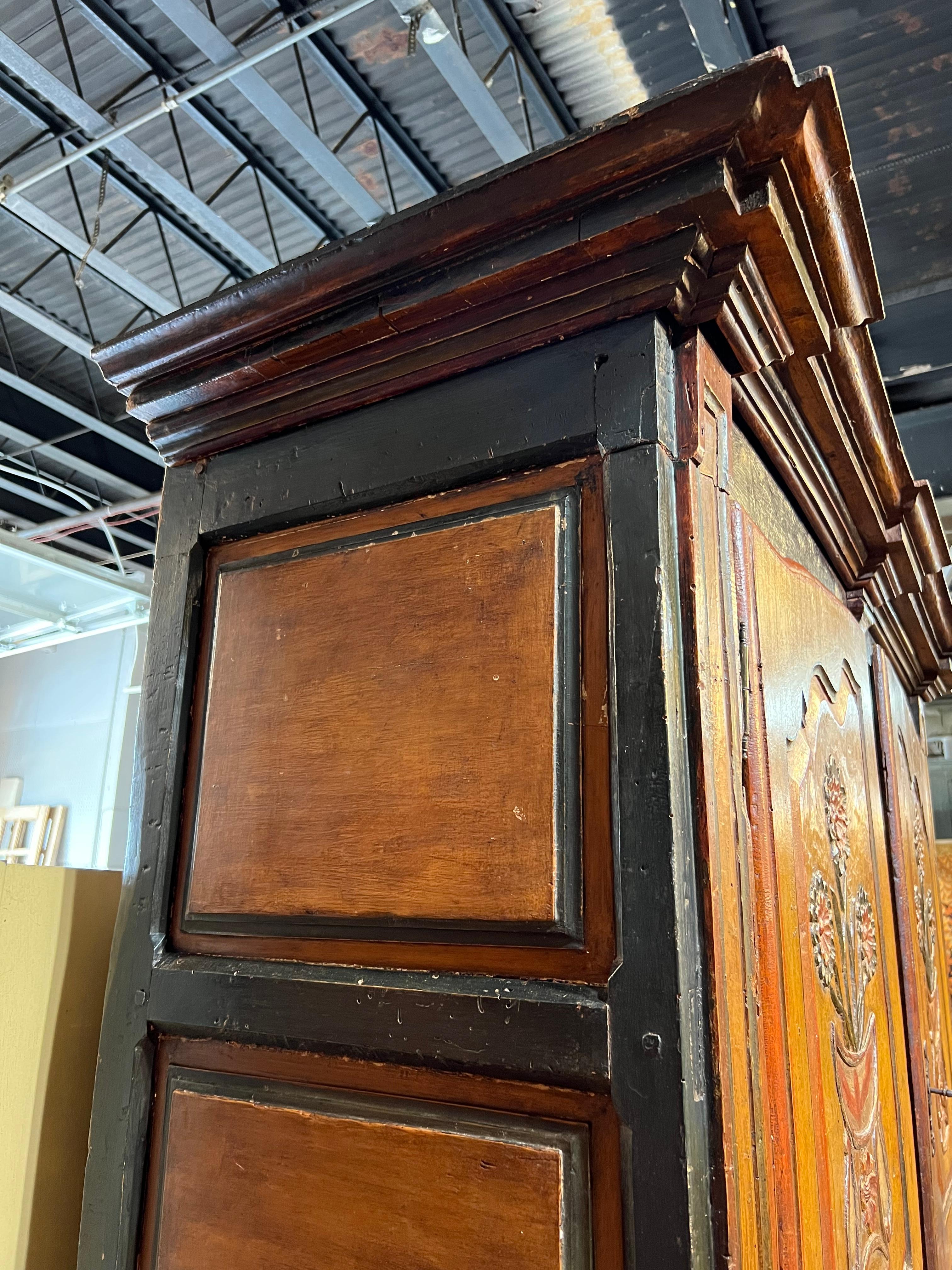 Exceptional 17th Century Northern Italian Armoire A' 4 Portes For Sale 12