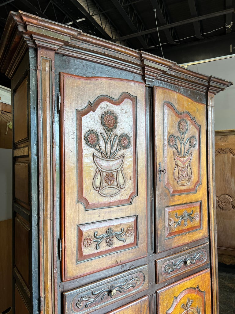 Exceptional 17th Century Northern Italian Armoire A' 4 Portes In Good Condition For Sale In Atlanta, GA