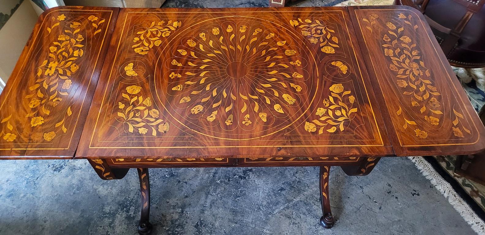 Exceptionnelle table de canapé en marqueterie de style Régence néerlandaise du 18e siècle en vente 3