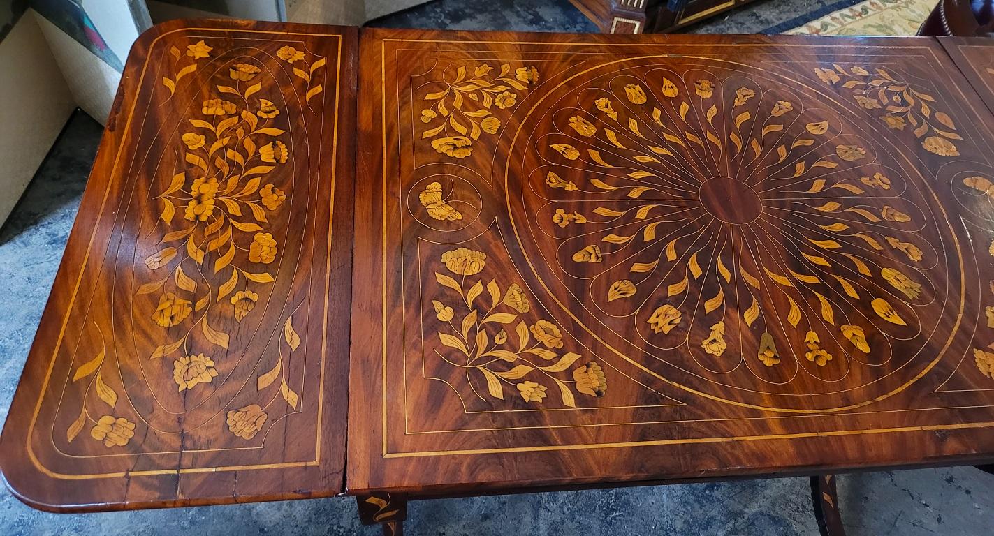 Exceptionnelle table de canapé en marqueterie de style Régence néerlandaise du 18e siècle en vente 5
