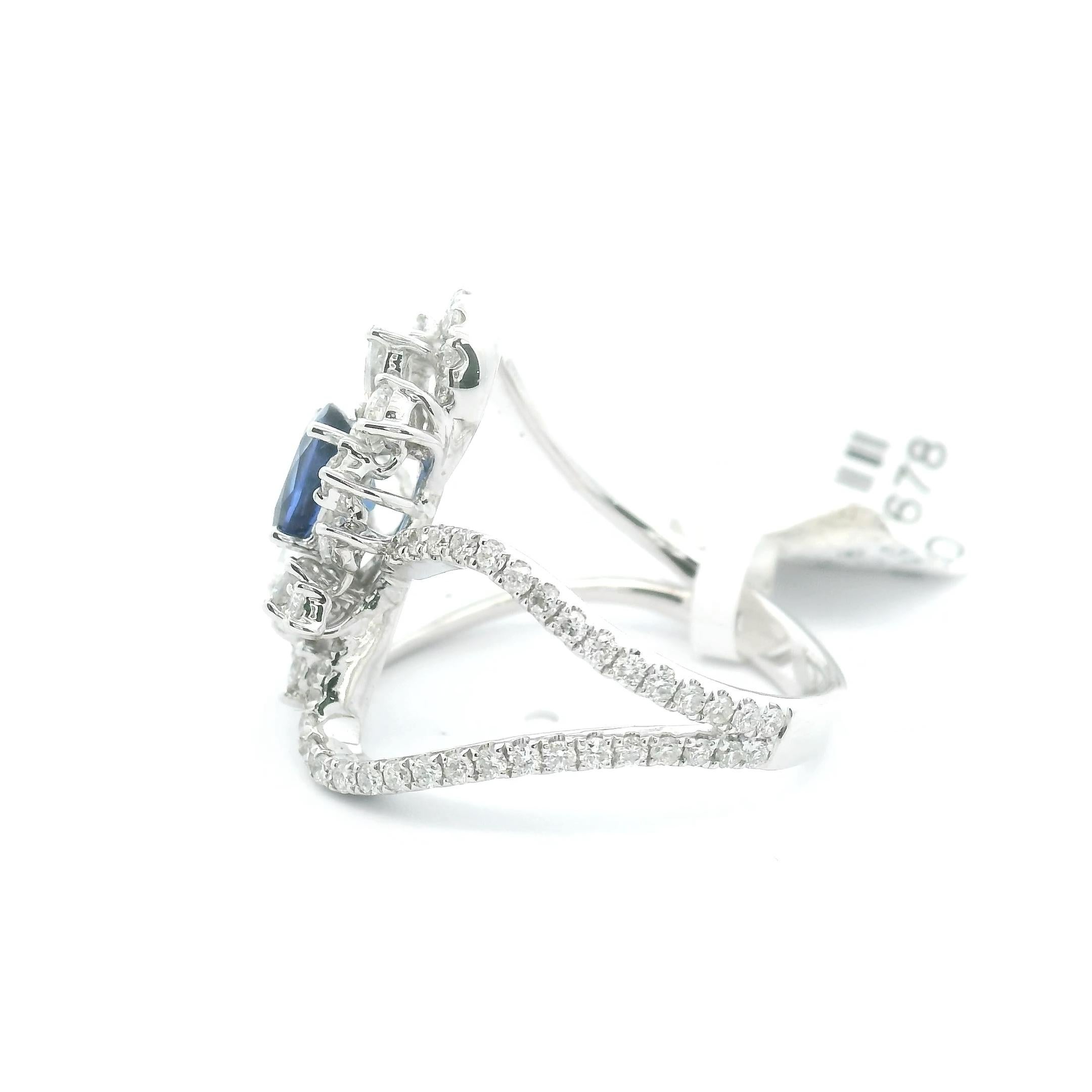 Außergewöhnlicher 18k Oval Blauer Sri Lankanischer Ceylon-Saphir-Marquise-Diamant-Cluster im Zustand „Neu“ im Angebot in Great Neck, NY