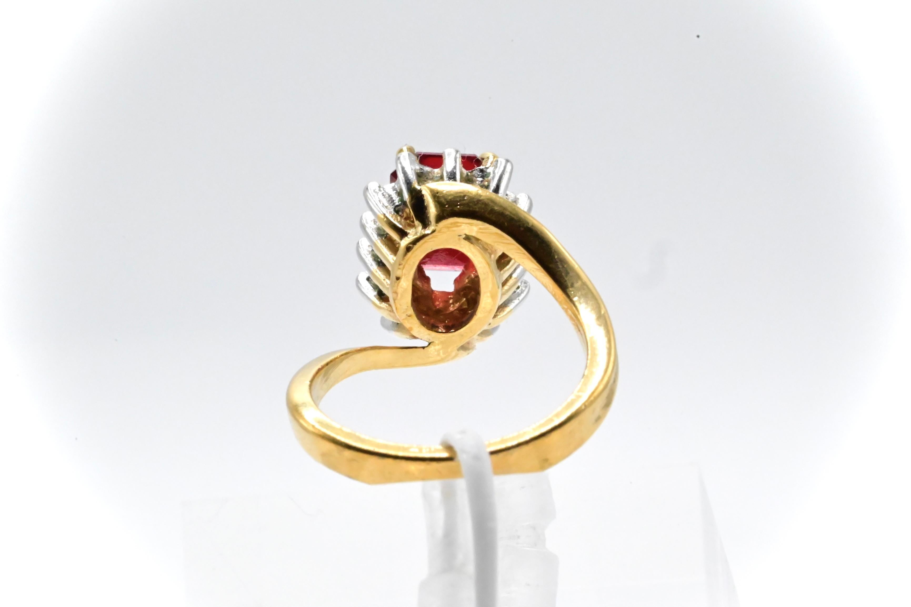 Women's Exceptional 18k Yellow Gold & Garnet Ring