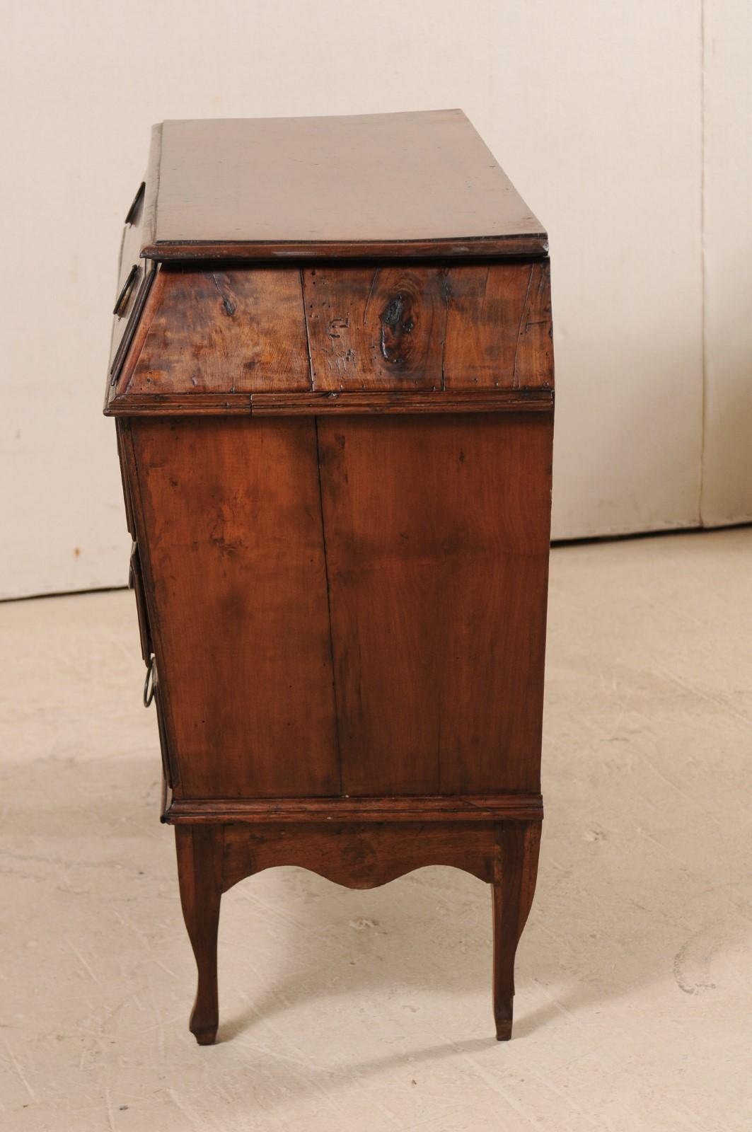 An Exceptional Late 18th C. Italian Walnut Commode w/ Unique Triangulated Shape For Sale 2