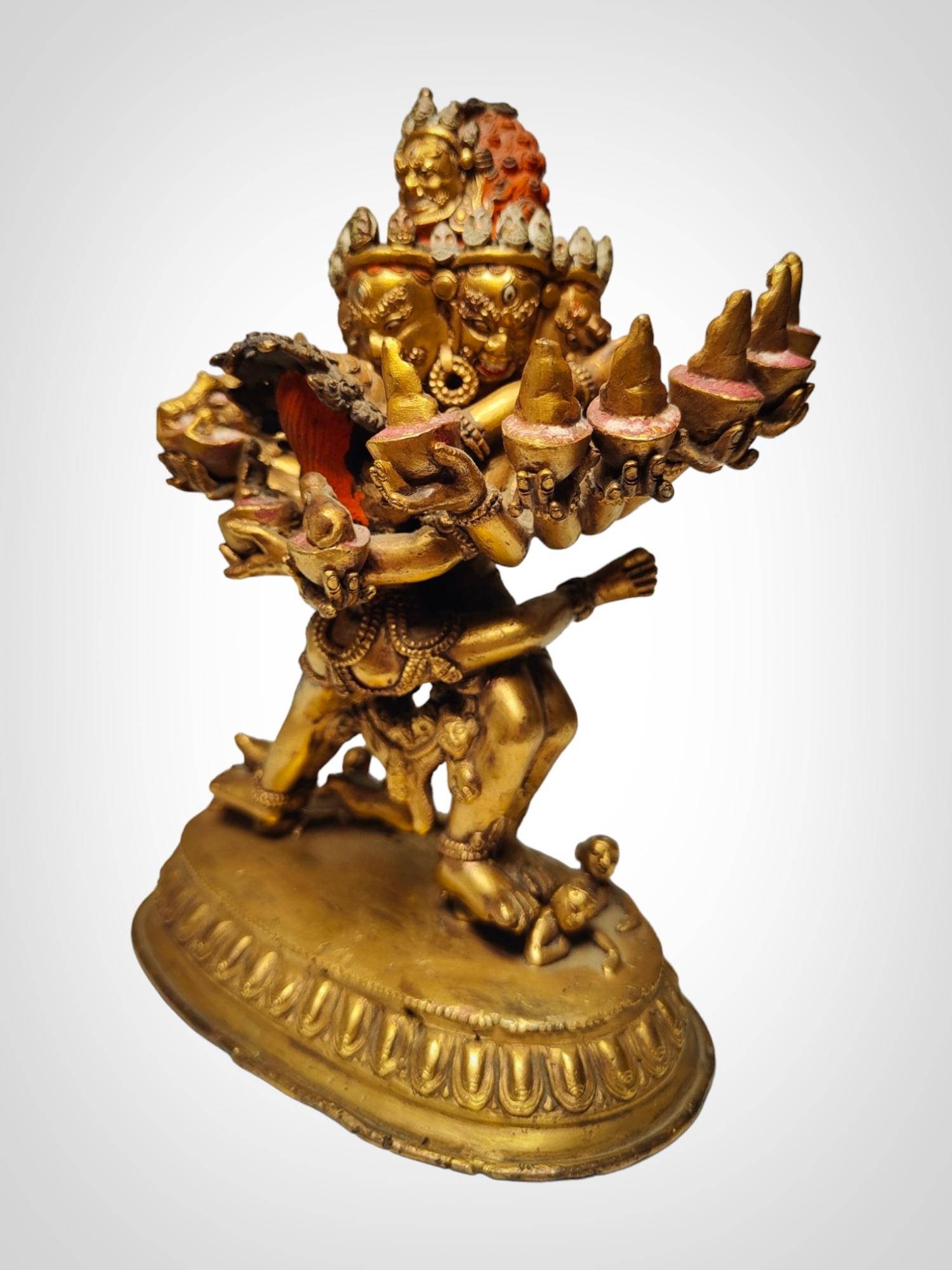 Exceptional 18th Century Chinese Tibetan Gilt Bronze Cakrasamvara in Yab Yum For Sale 2