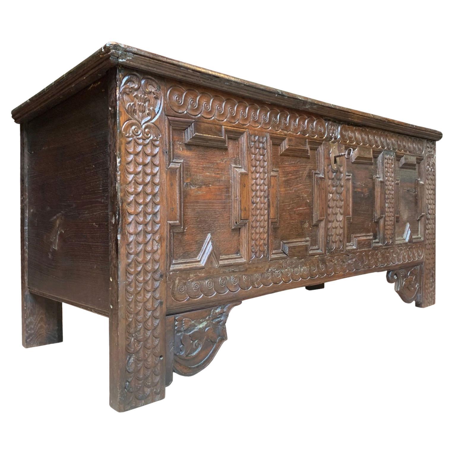 Exceptional 18th-century French oak coffer - dated 1722 - Blanket Chest