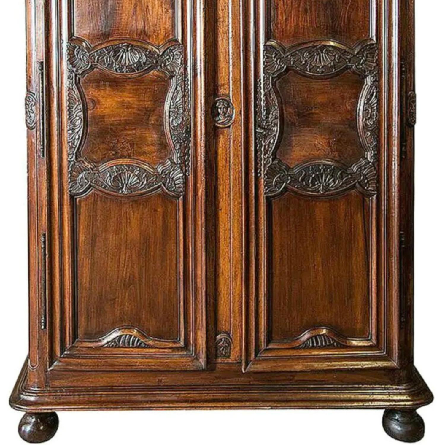 Exceptional 18th Century French Régence Period Walnut Chateau Lyonnaise Armoire For Sale 1