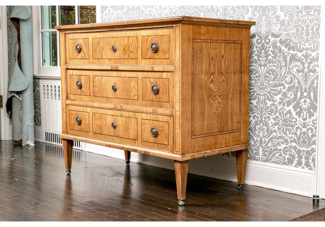 Exceptionnelle commode européenne incrustée du 18ème siècle en vente 7