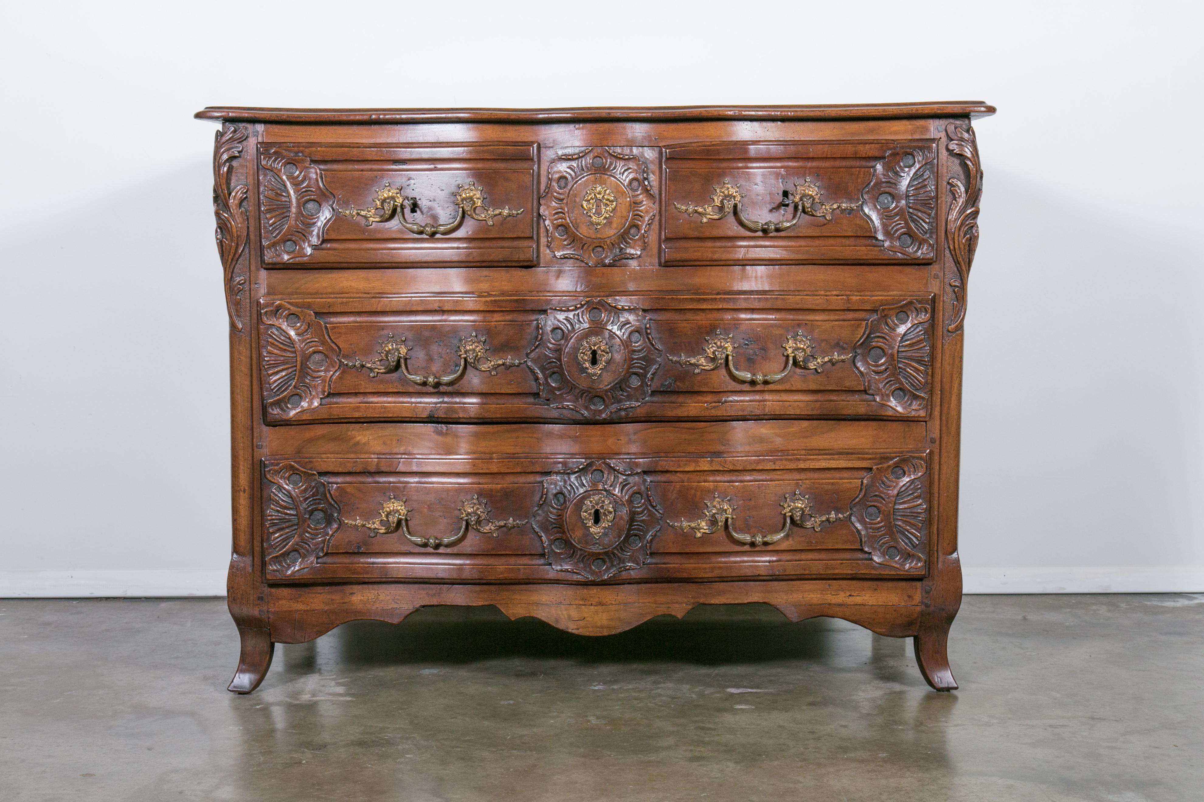 Regency Exceptional 18th Century Regence Period Lyonnaise Commode Galbée For Sale