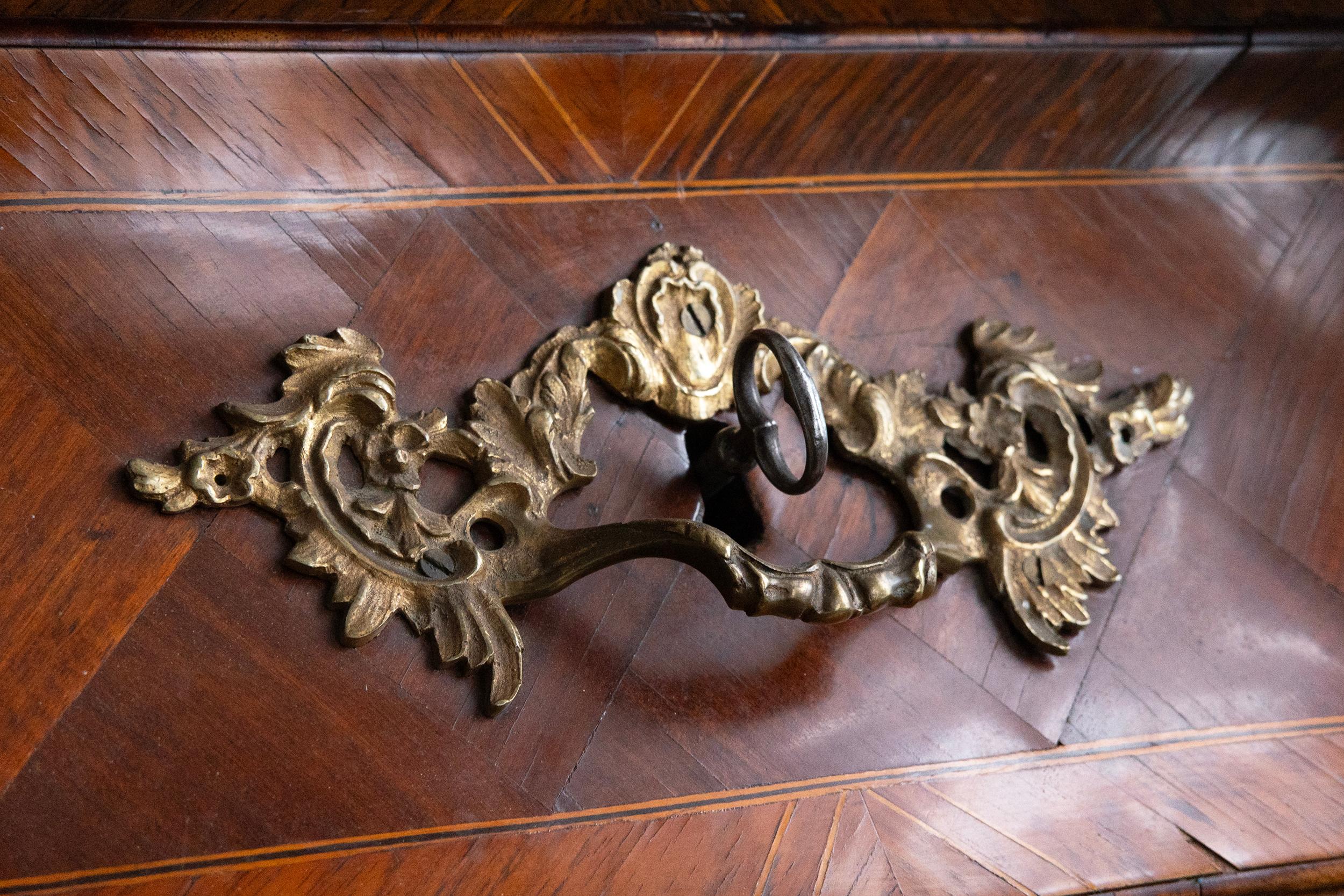 Exceptional 18th Century Swedish Rococo Commode For Sale 1