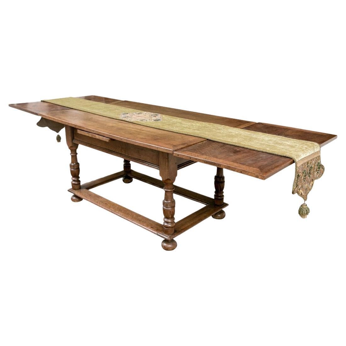 Exceptional 18th Century Walnut Continental Extension Dining Table For Sale
