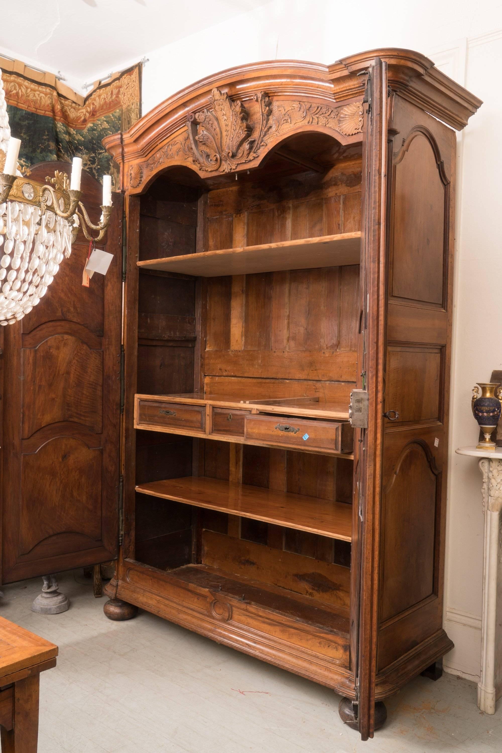Exceptional 18th Century Regence Walnut Armoire For Sale 1