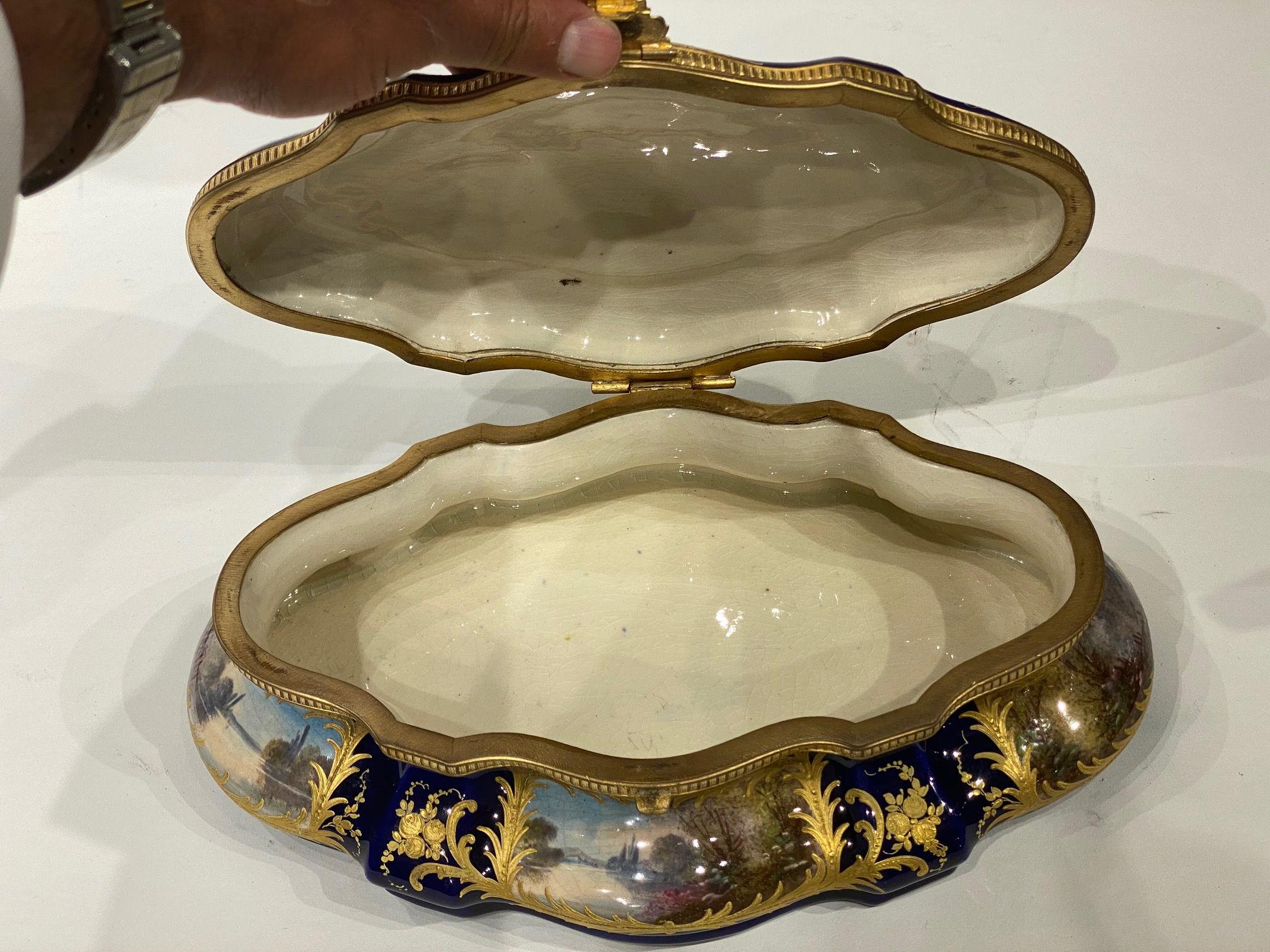 Exceptional 19th Century French Sevres Style Porcelain Dresser Casket / Box In Good Condition In New York, NY