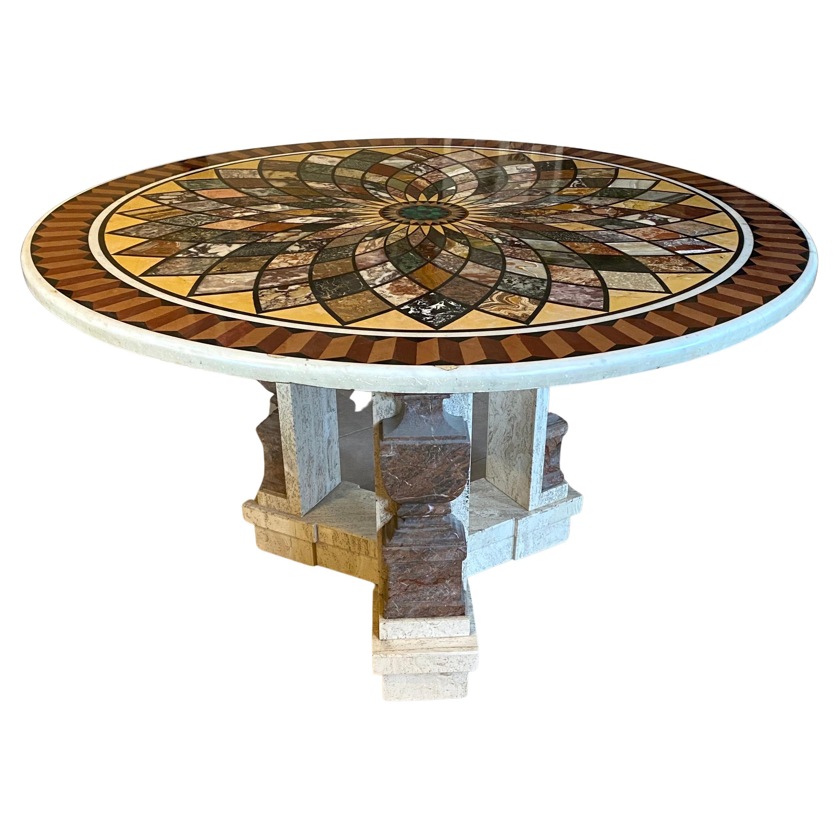 Fin du XIXe siècle Exceptionnelle table centrale italienne du 19ème siècle en marbre Pietra Dura en vente