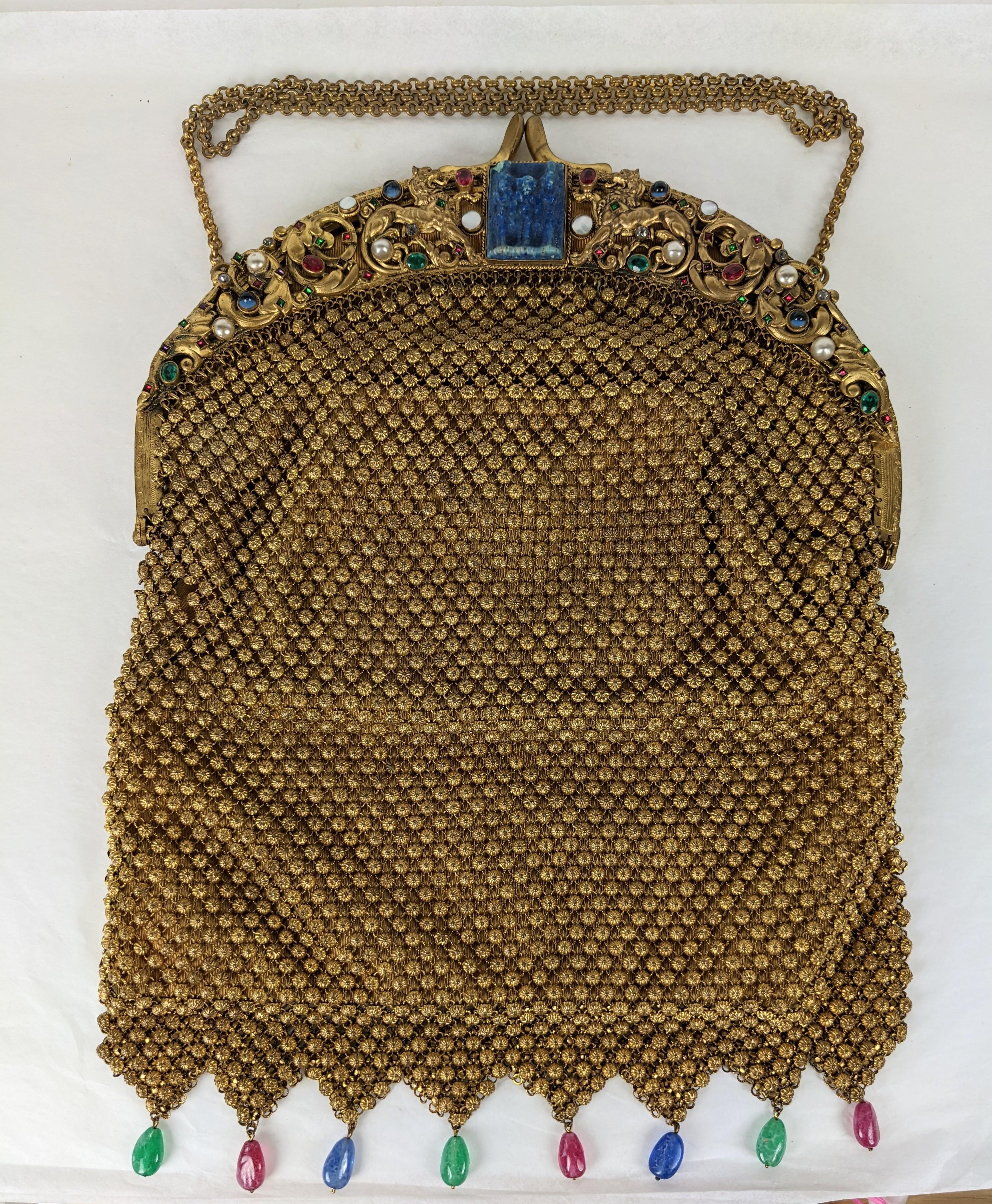 Außergewöhnliche tschechische ägyptische Mesh-Handtasche aus den 1920er Jahren mit Juwelen (Braun) im Angebot