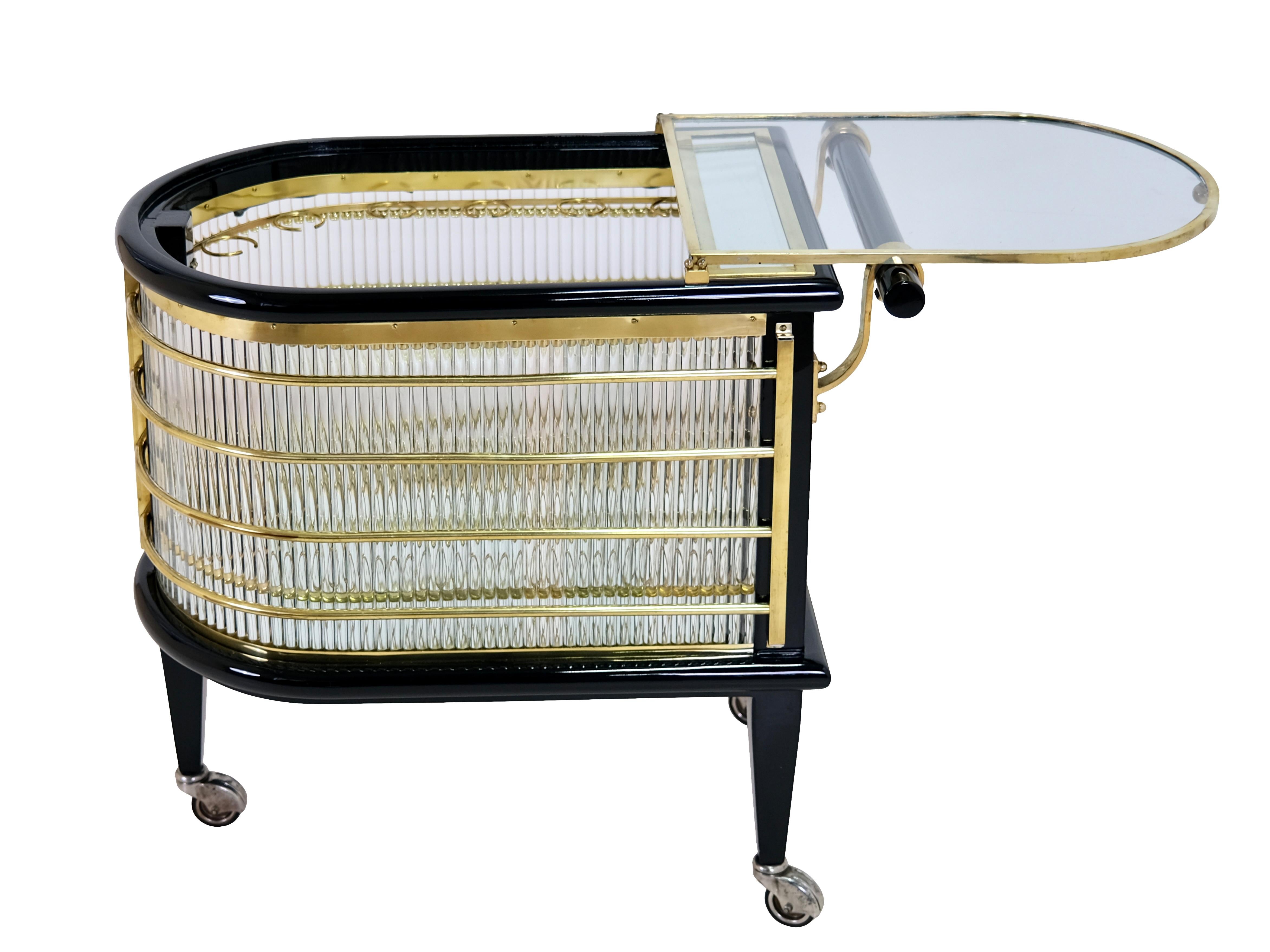 Exceptional 1920s French Art Deco Bar Cart in Lacquered Wood Brass and Glass In Good Condition In Ulm, DE