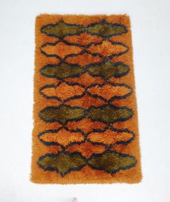 exceptional 1970s vintage RUG carpet psychedelic pop design