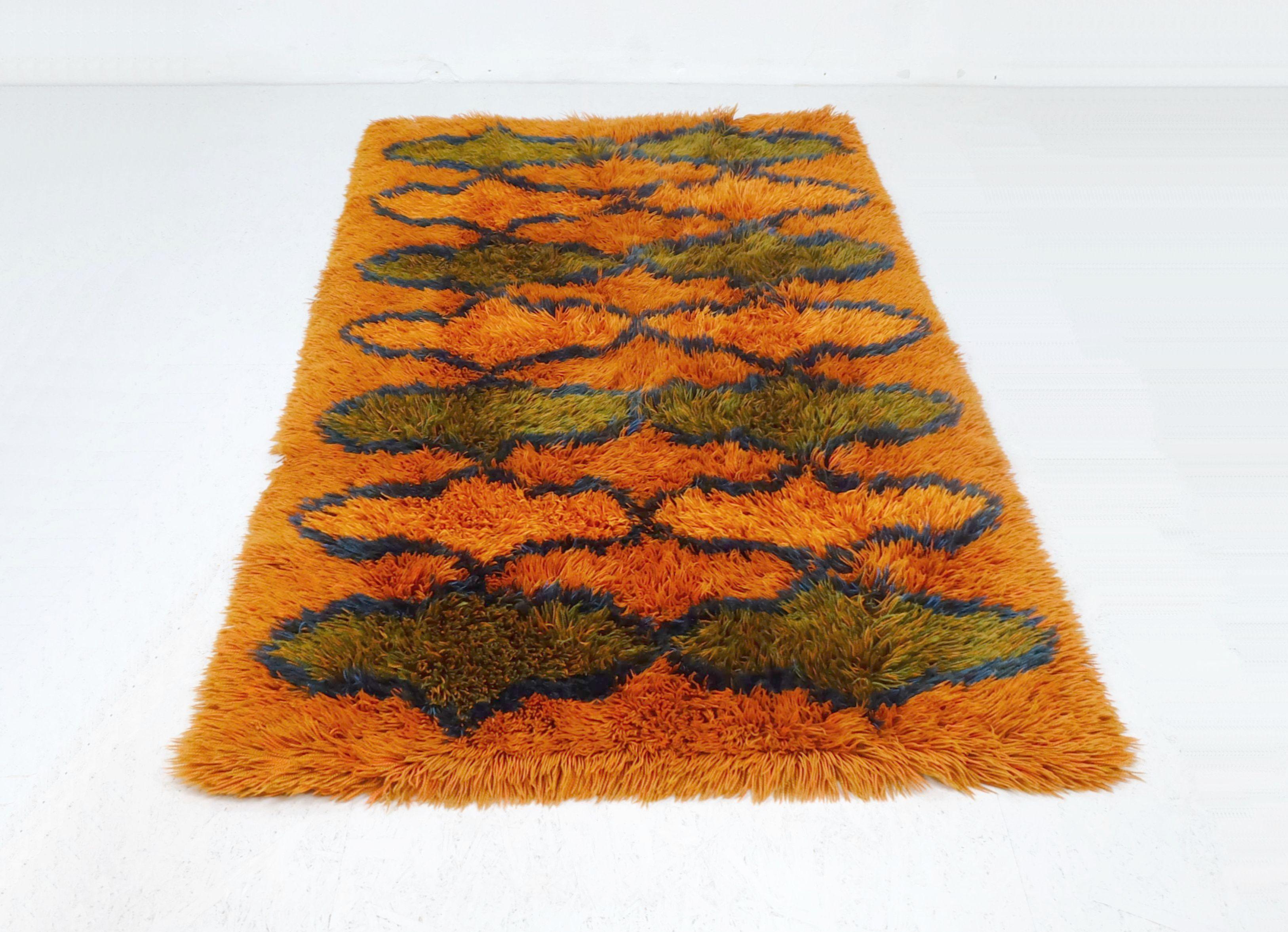 German exceptional 1970s vintage RUG carpet psychedelic pop design For Sale