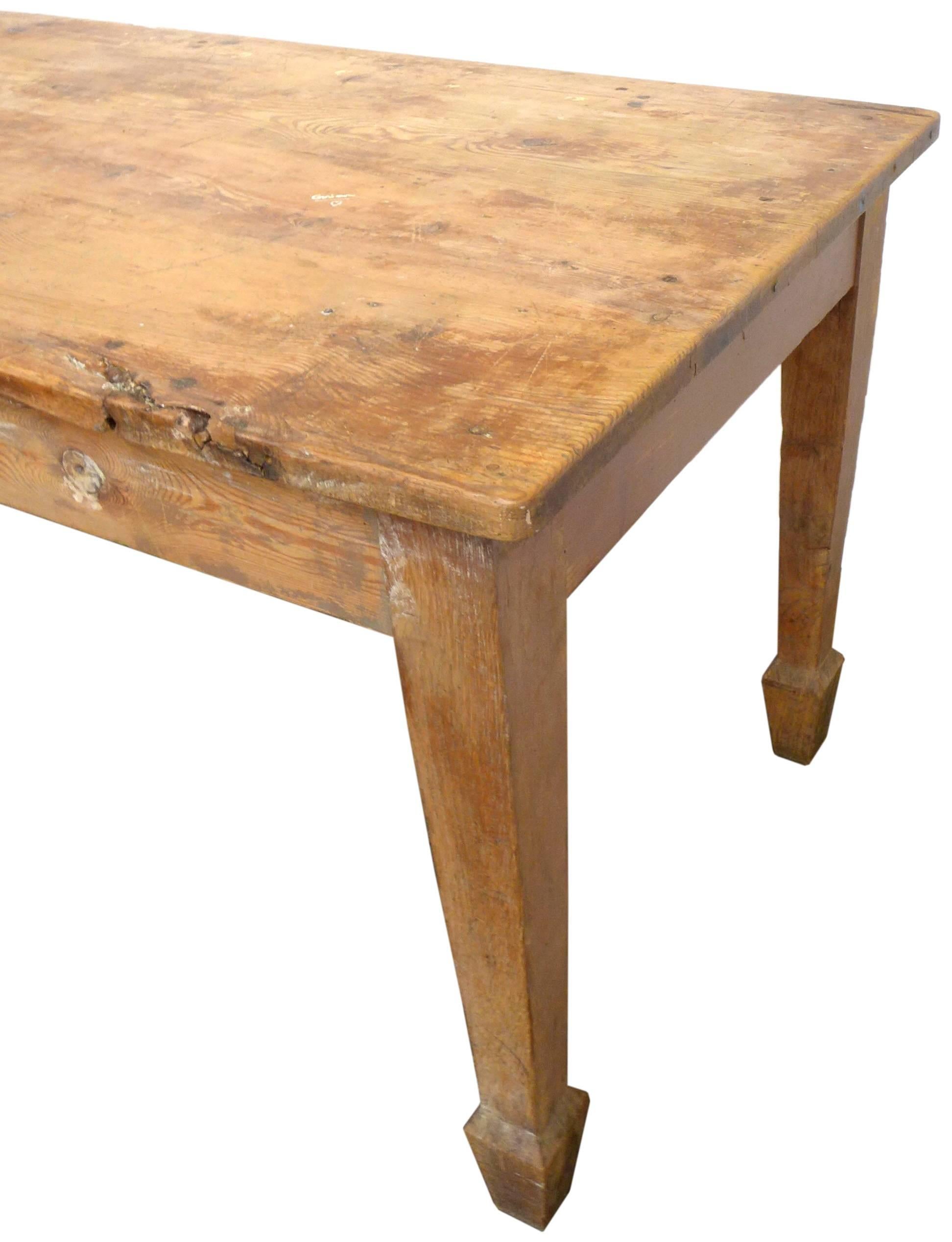 Primitive Exceptional 19th Century English Farm Dining Table For Sale