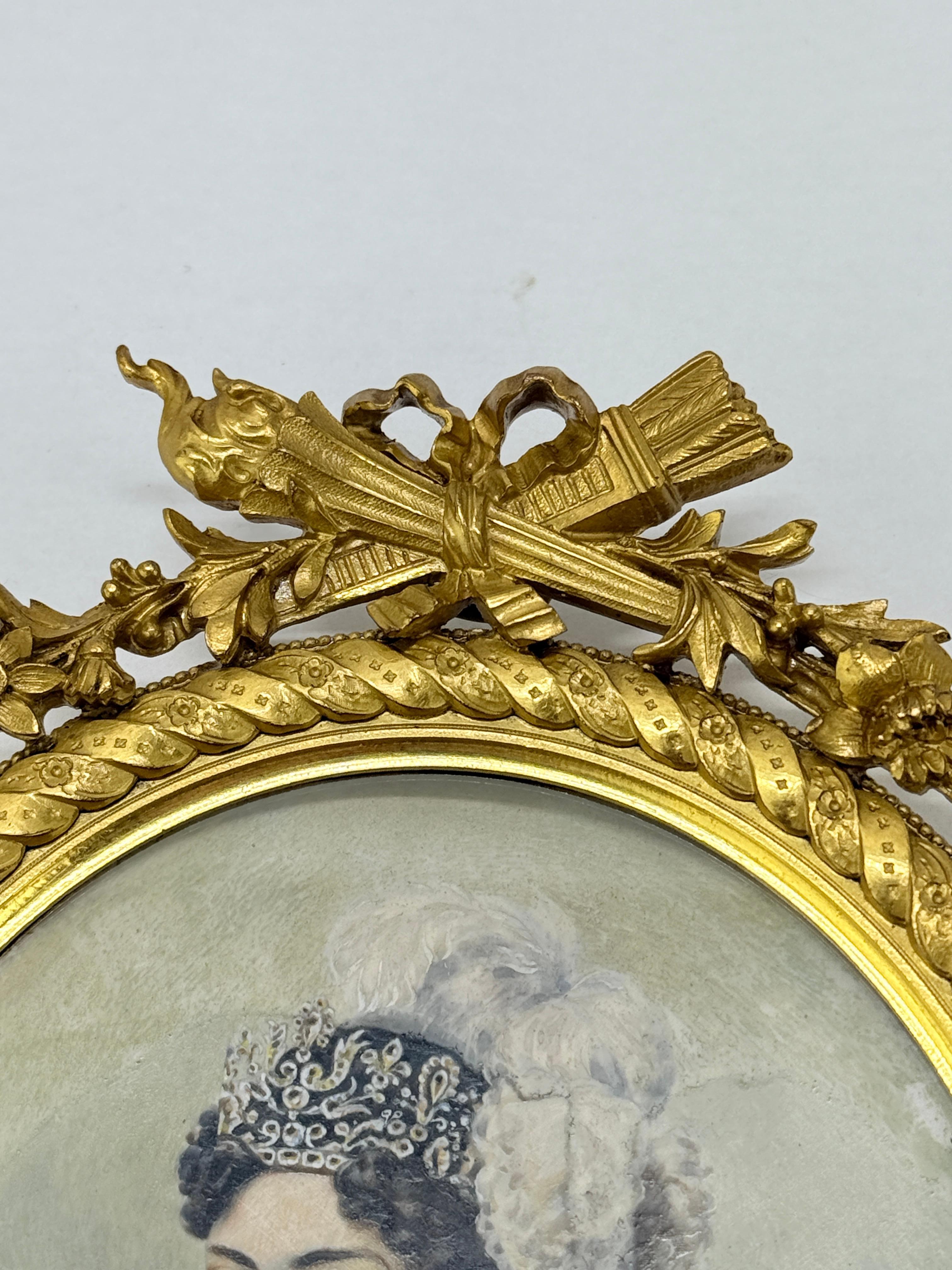 XIXe siècle Exceptionnel cadre en bronze français du 19ème siècle avec une peinture de portrait de Josephine en vente