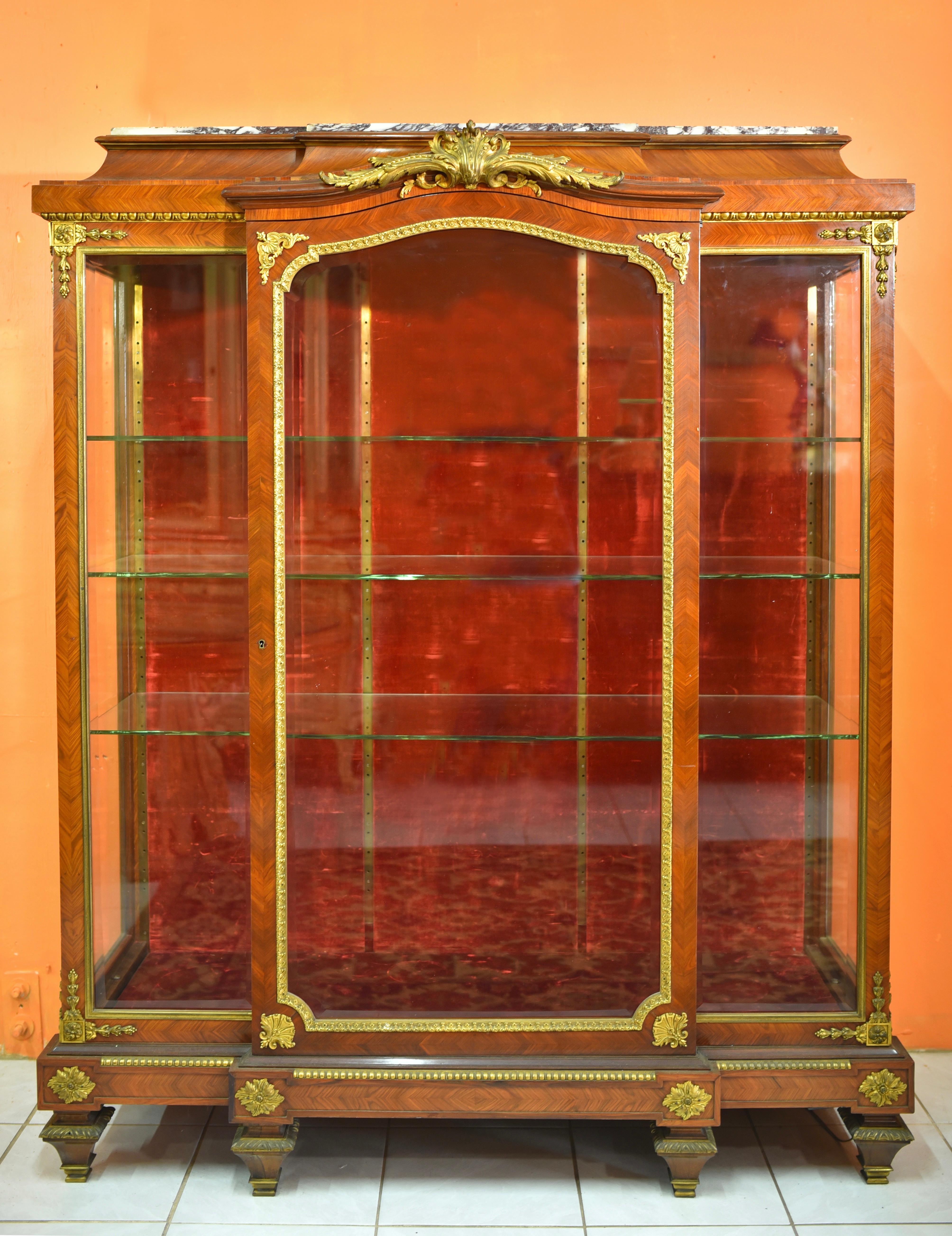 This elegant Louis XVI style showcase-vitrine was created in France by Maison Millet.
circa 1890.
High-quality decorative ormolu mounts and fine original marble top, this kingwood showcase-vitrine is an exceptional piece of antique French