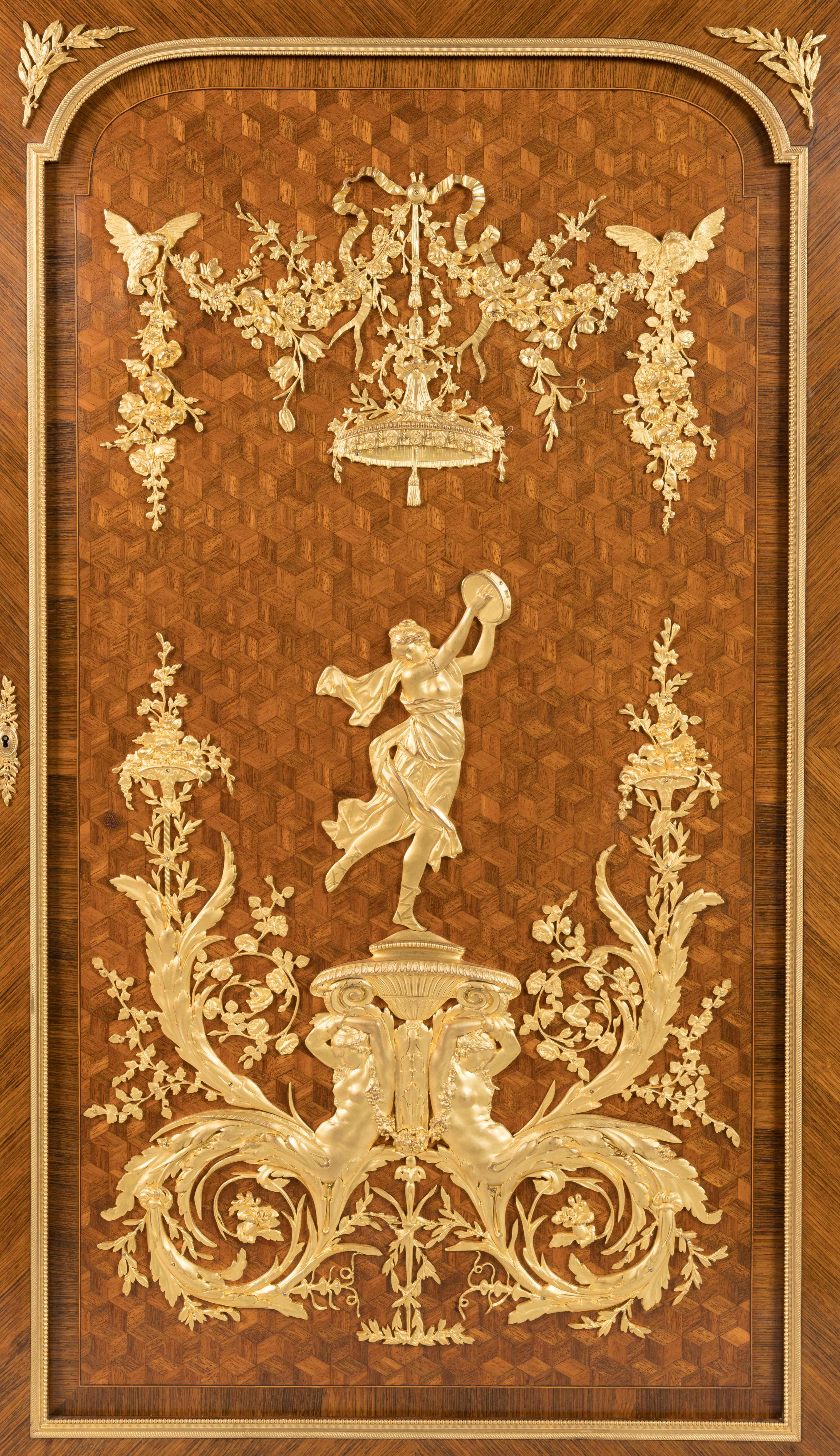 Exceptional 19th Century French Vitrine by François Linke in the Louis XVI Style In Good Condition For Sale In London, GB