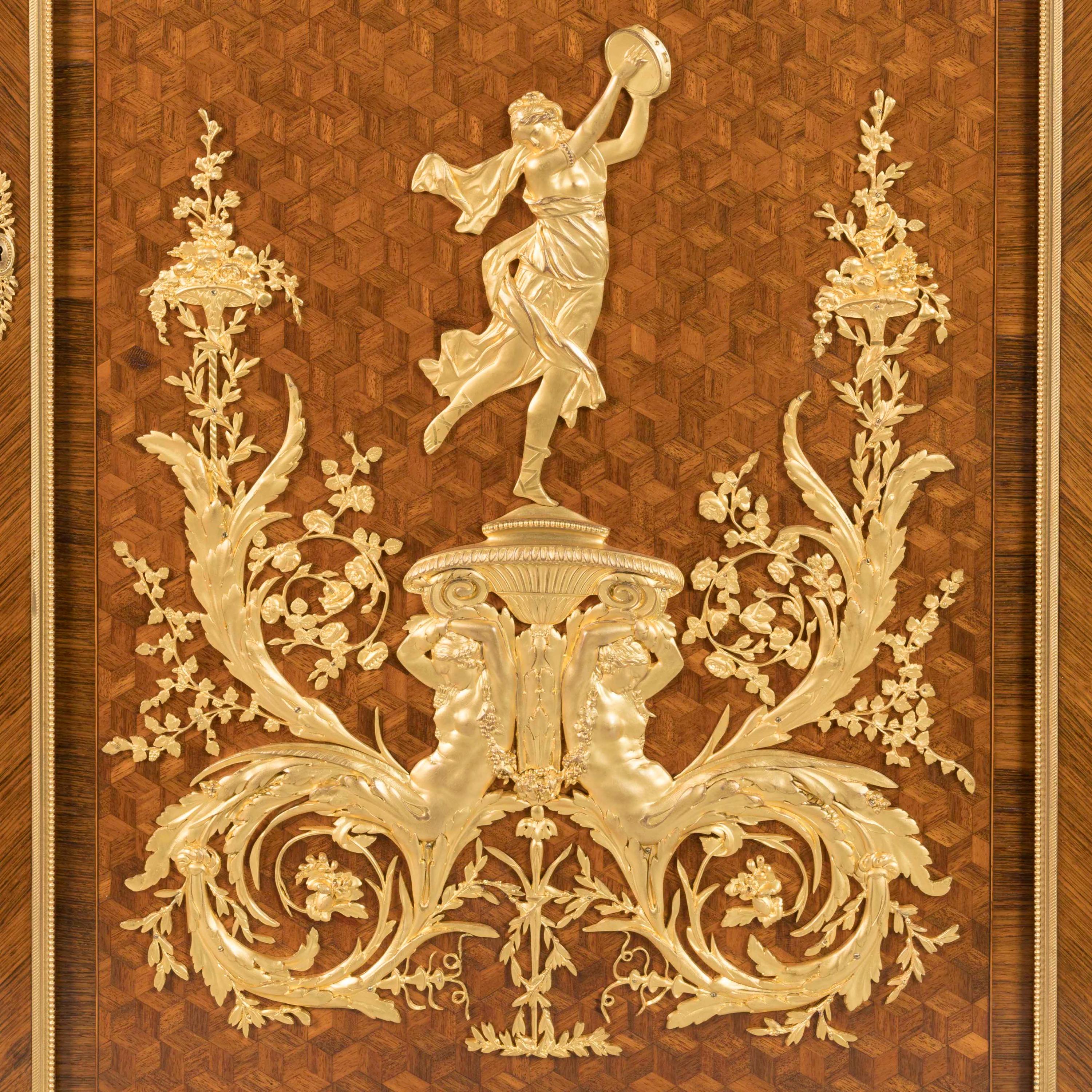 Exceptional 19th Century French Vitrine by François Linke in the Louis XVI Style For Sale 2