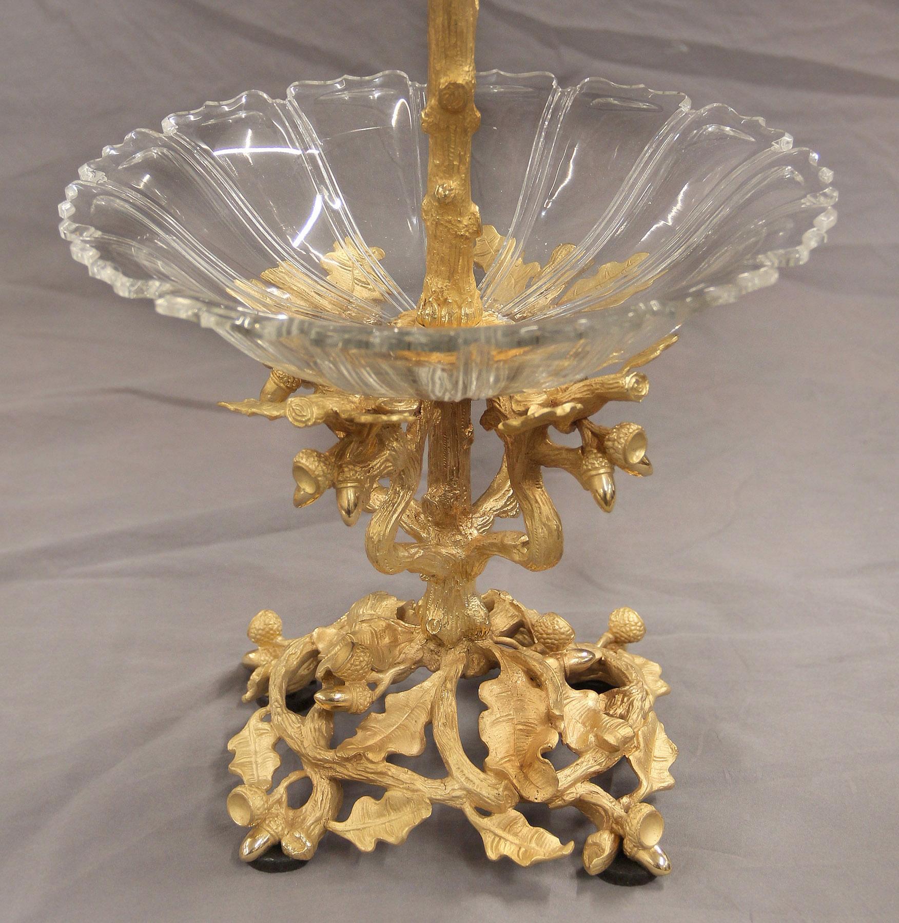 Exceptionnelle garniture de trois pièces Baccarat du 19ème siècle en bronze doré et cristal en vente 4