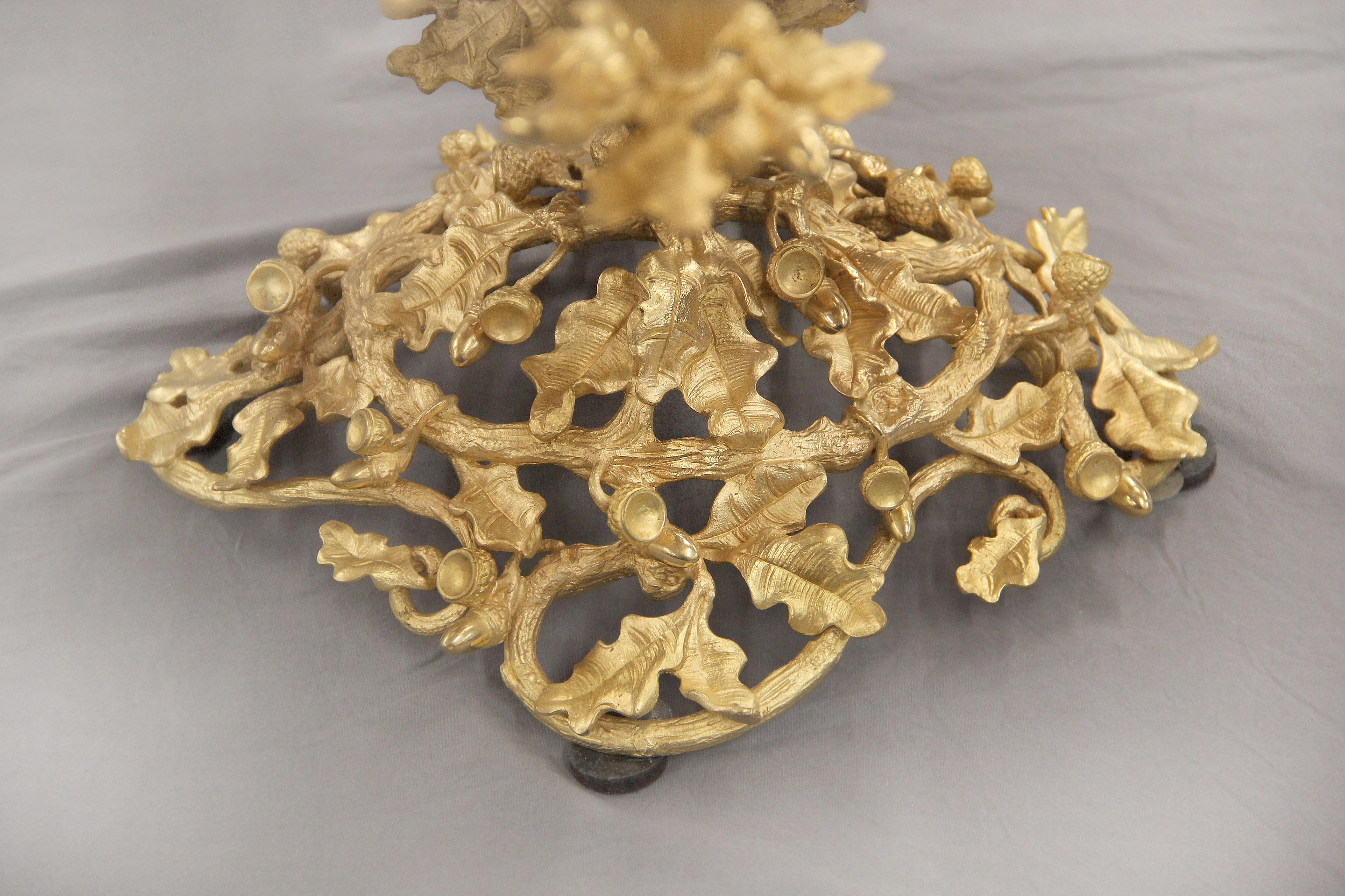 XIXe siècle Exceptionnelle garniture de trois pièces Baccarat du 19ème siècle en bronze doré et cristal en vente