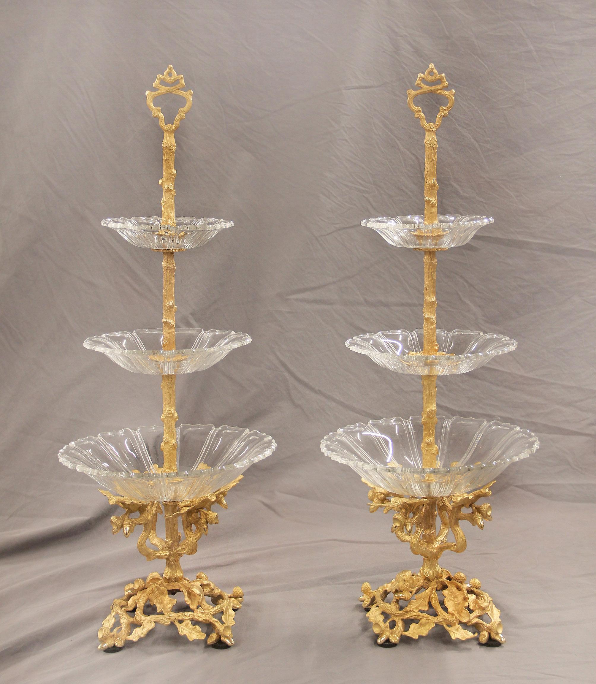 Exceptionnelle garniture de trois pièces Baccarat du 19ème siècle en bronze doré et cristal en vente 1