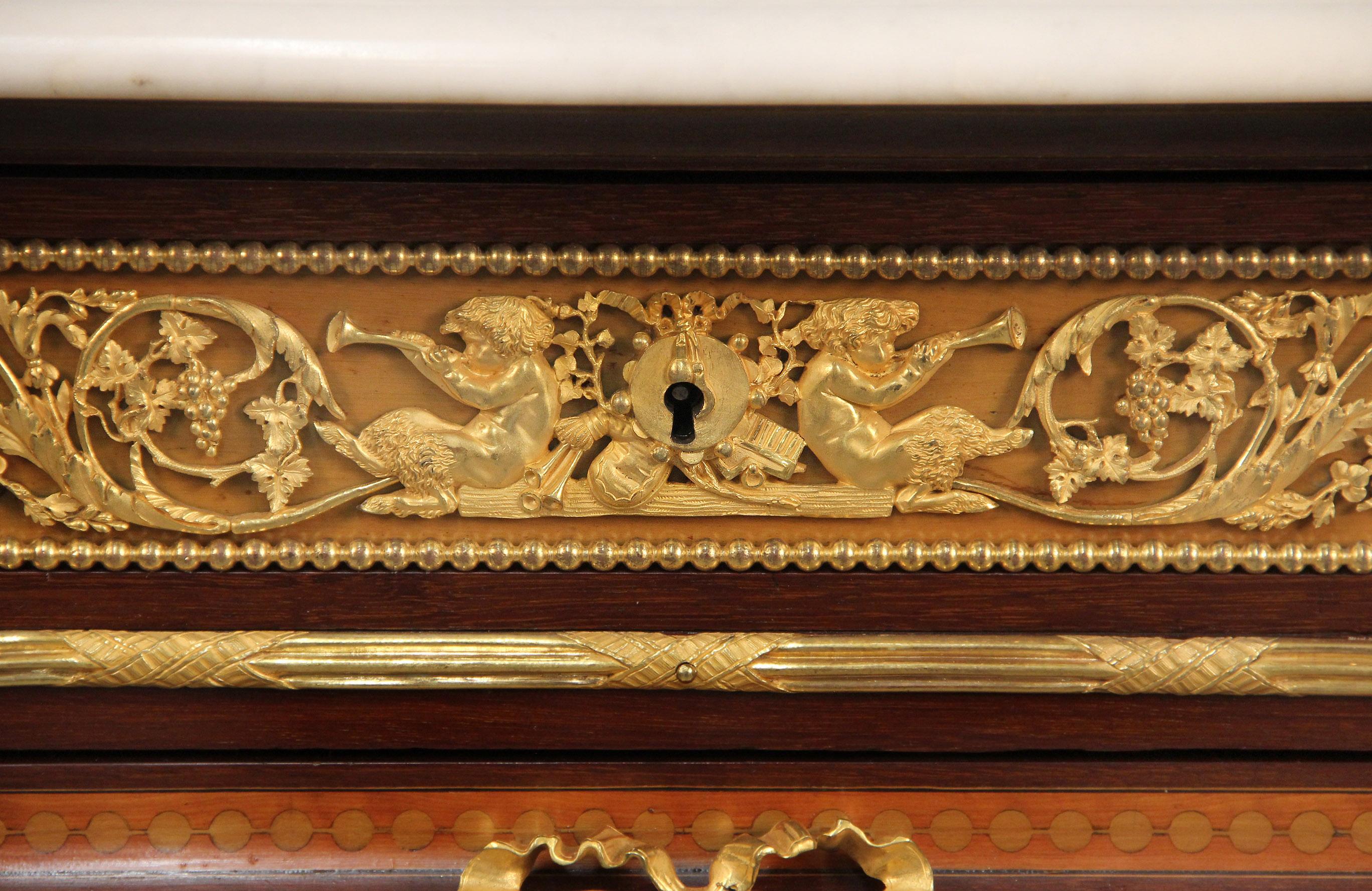 Francese Eccezionale armadio Vernis Martin del XIX secolo con montatura in bronzo dorato di Beurdeley in vendita